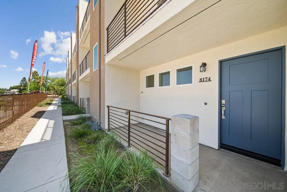 Photo #2: 250026931 Listing 