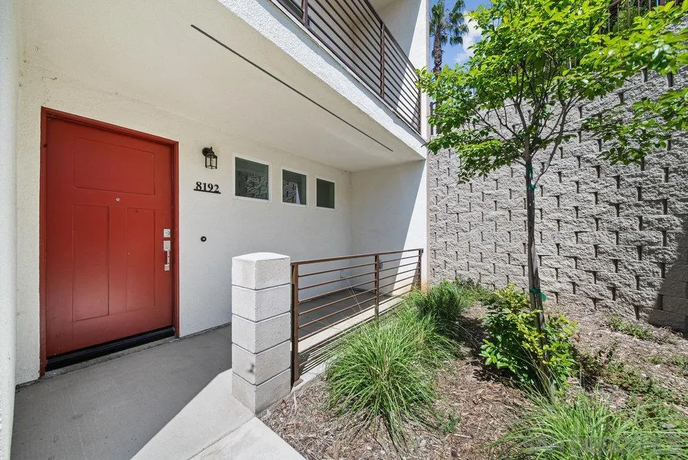 Photo #2: 250026935 Listing 