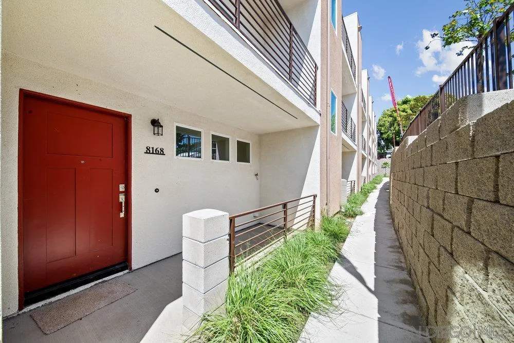 Photo #2: 250026940 Listing 