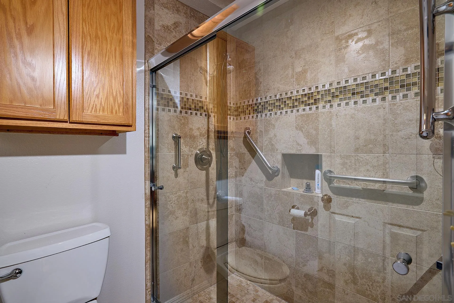 https://cdn.realtyfeed.com/cdn/127/250026943/414af3adc0f258fbba6fade11dc9fb7b.webp