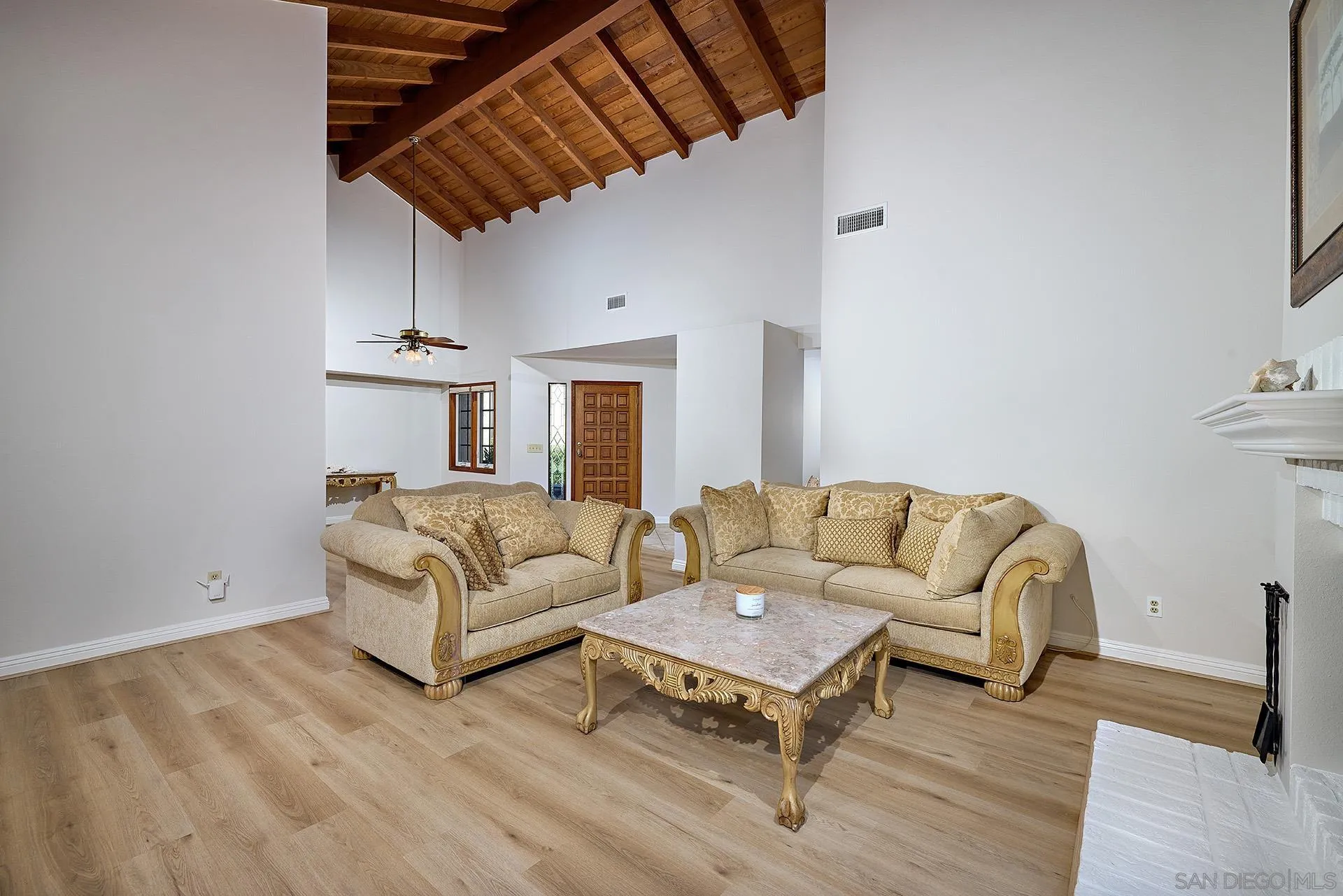 https://cdn.realtyfeed.com/cdn/127/250026943/8ca738e8b329e8ca79c8a03b3c9ff07d.webp