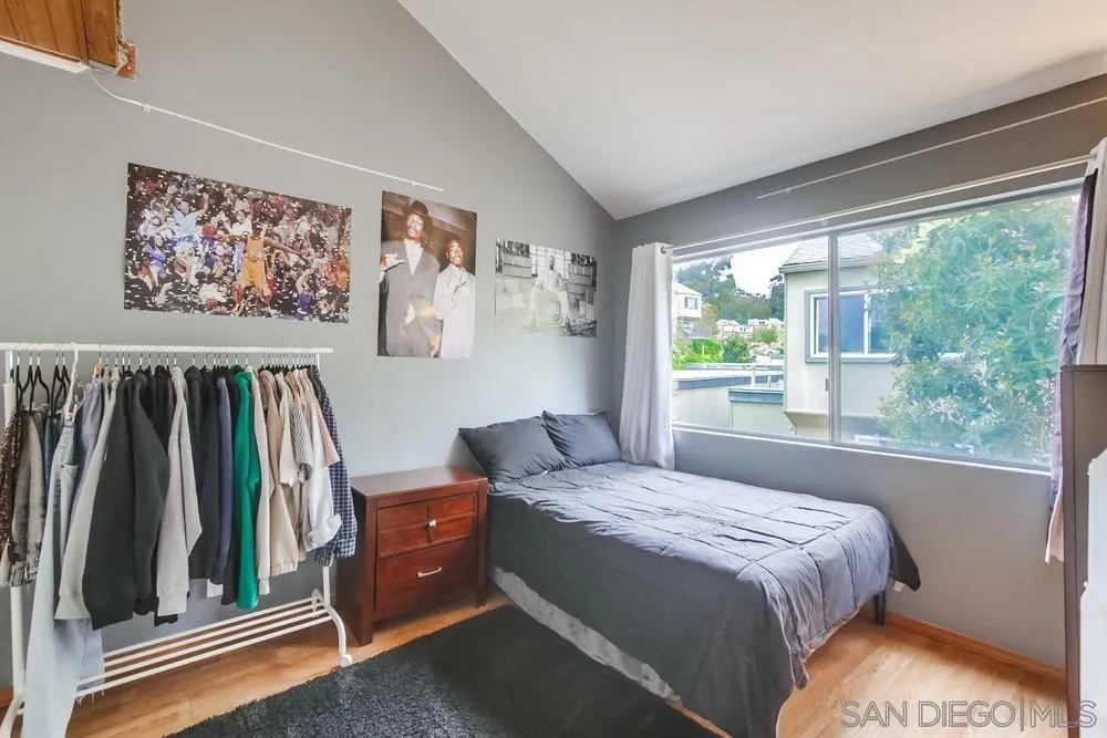 https://cdn.realtyfeed.com/cdn/127/250026971/bfb23890b835c63539db0163657f988c.webp