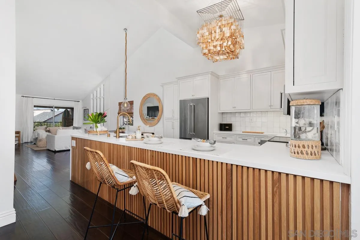 Photo #2: 250026989 Listing 