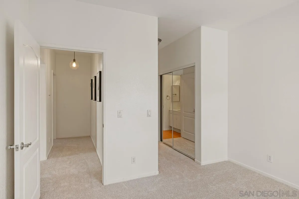 https://cdn.realtyfeed.com/cdn/127/250027006/1646cd40354160b5c5880c107ccd1af3.webp