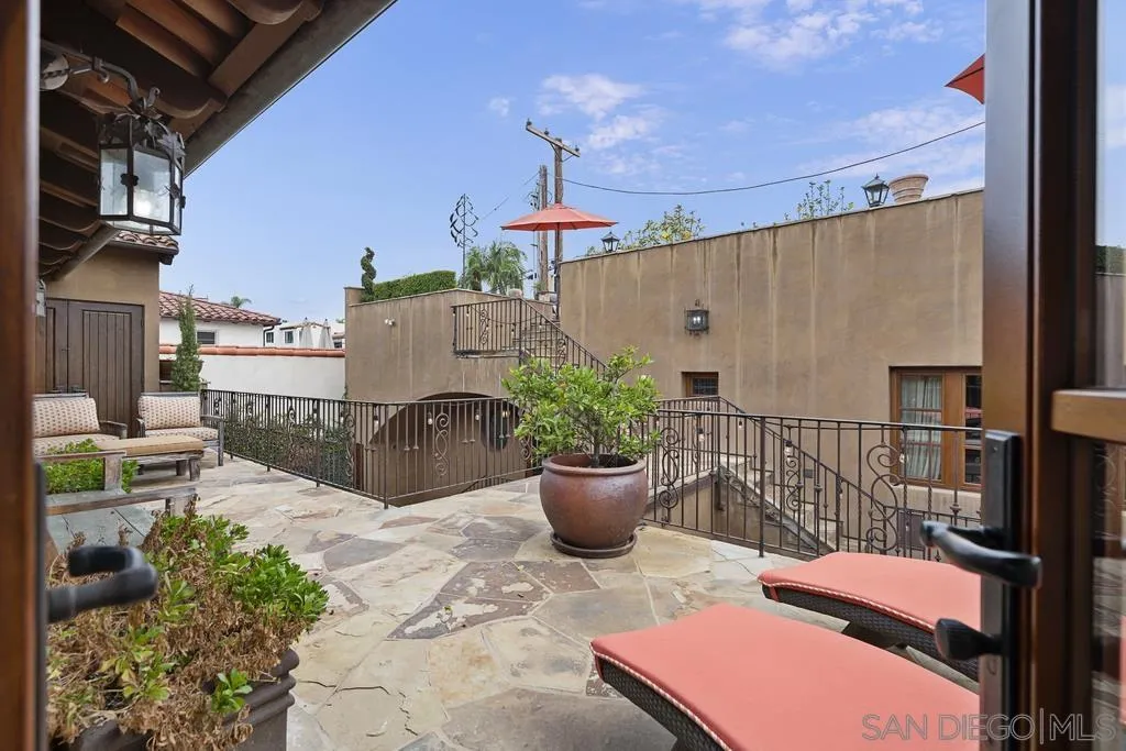 https://cdn.realtyfeed.com/cdn/127/250027035/04ea20ddaa9bc3d40a91cb365a9a69d2.webp