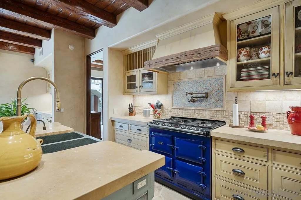 https://cdn.realtyfeed.com/cdn/127/250027035/3b0149af1ae8cacd74aceb667e365e7f.webp