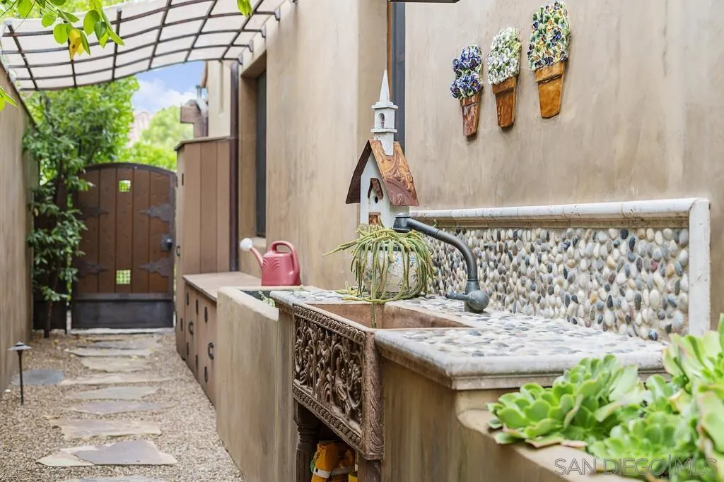 https://cdn.realtyfeed.com/cdn/127/250027035/45a2450061c9709bd3099074d73beaac.webp