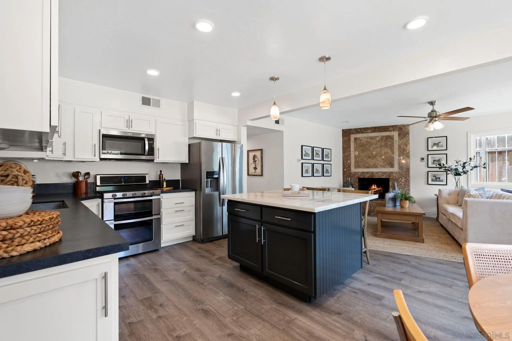 https://cdn.realtyfeed.com/cdn/127/250027045/ed3d0cd70808ffd78af41eb5e215e9cd.webp