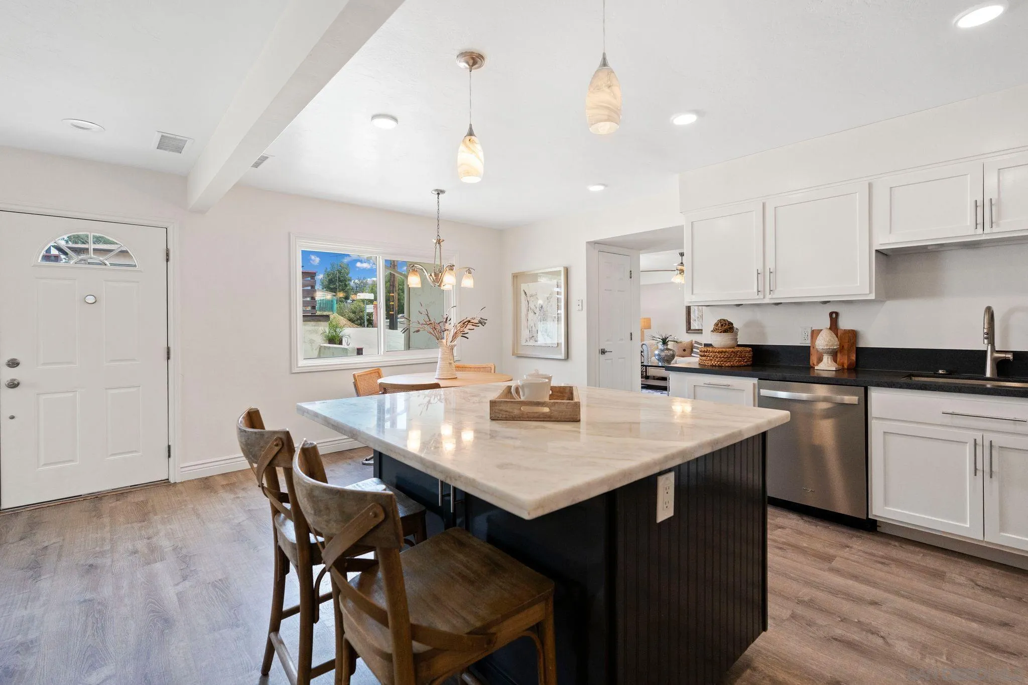 https://cdn.realtyfeed.com/cdn/127/250027045/f4d8636665b3efe412af849317c09932.webp