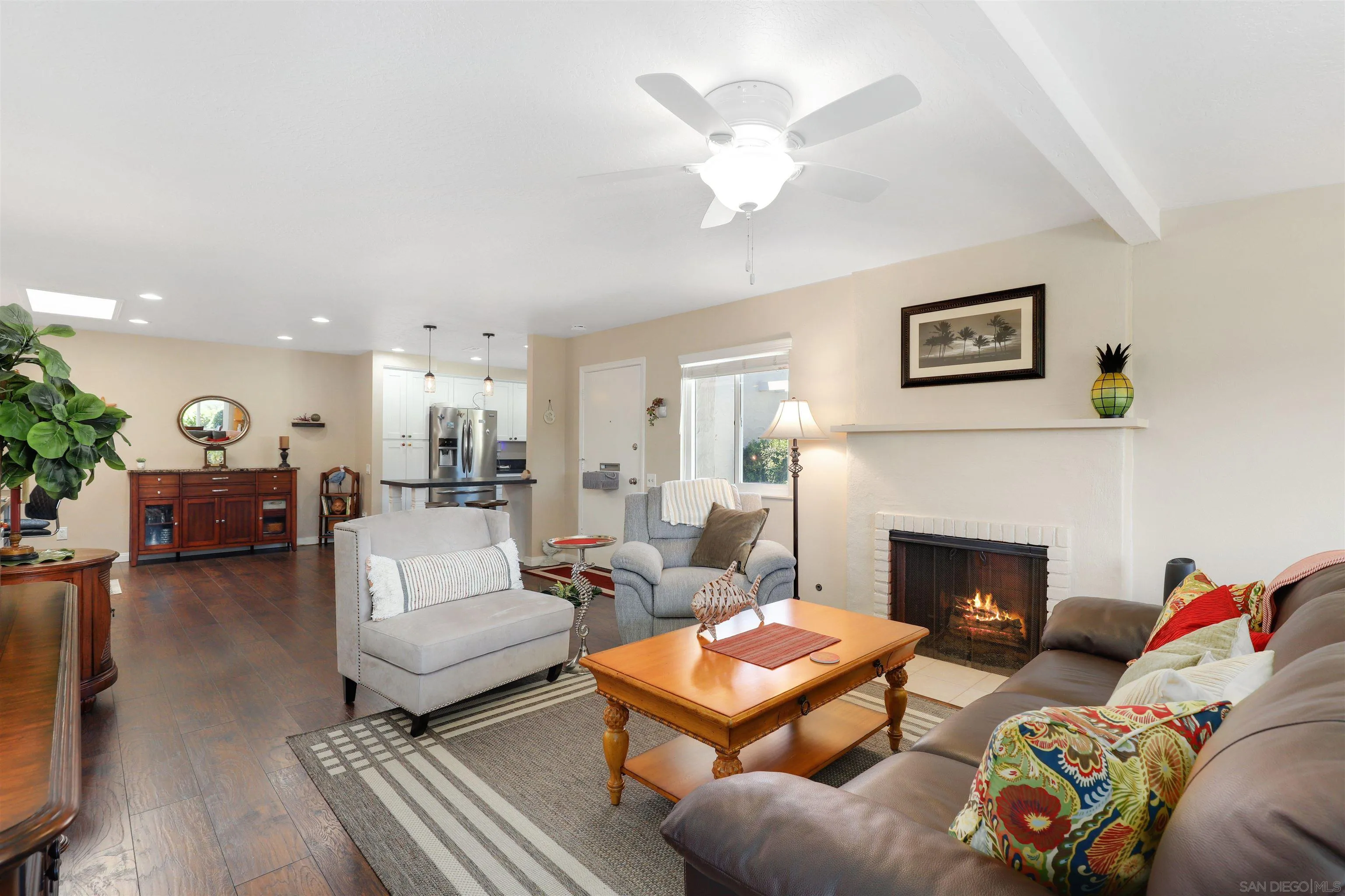Photo #2: 250027055 Listing 