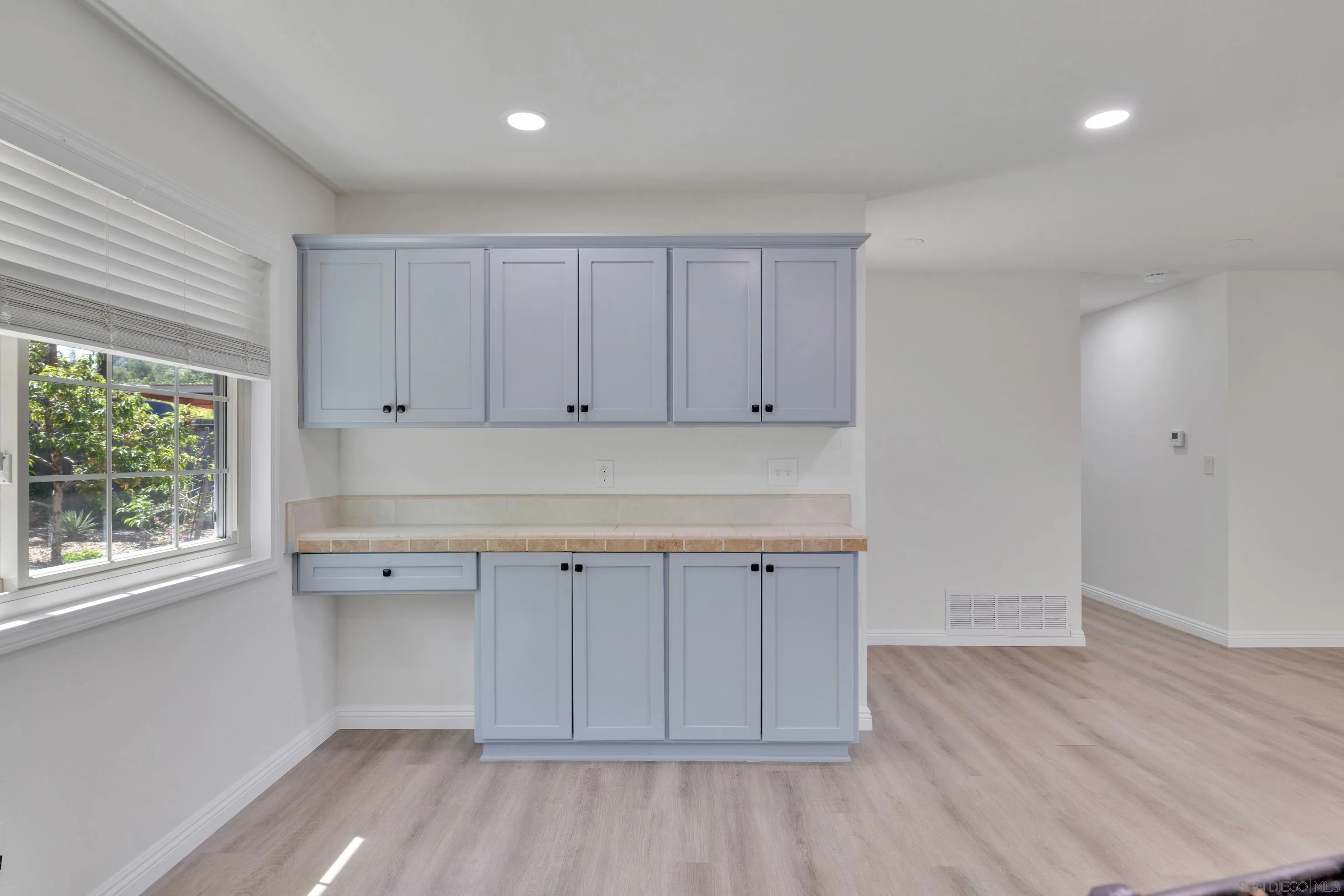 https://cdn.realtyfeed.com/cdn/127/250027057/11648cd1135992dd15133c2a616ae386.webp