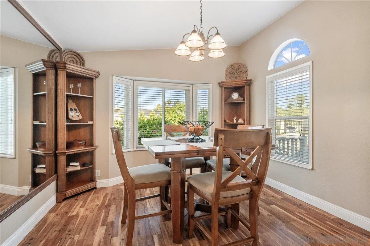 https://cdn.realtyfeed.com/cdn/127/250027062/e8321d7db671782e21ce523697affd4b.webp