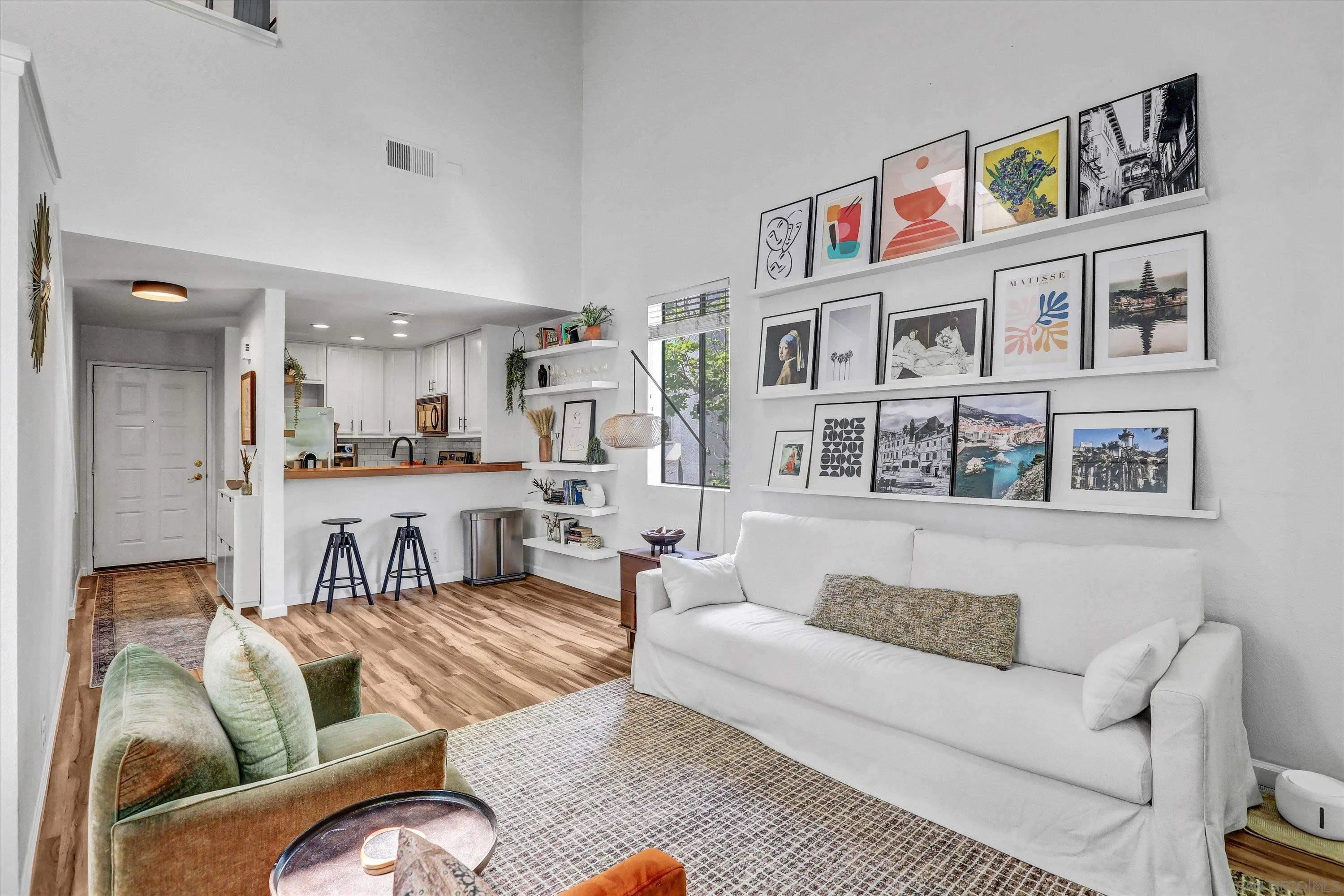 Photo #3: 250027066 Listing 
