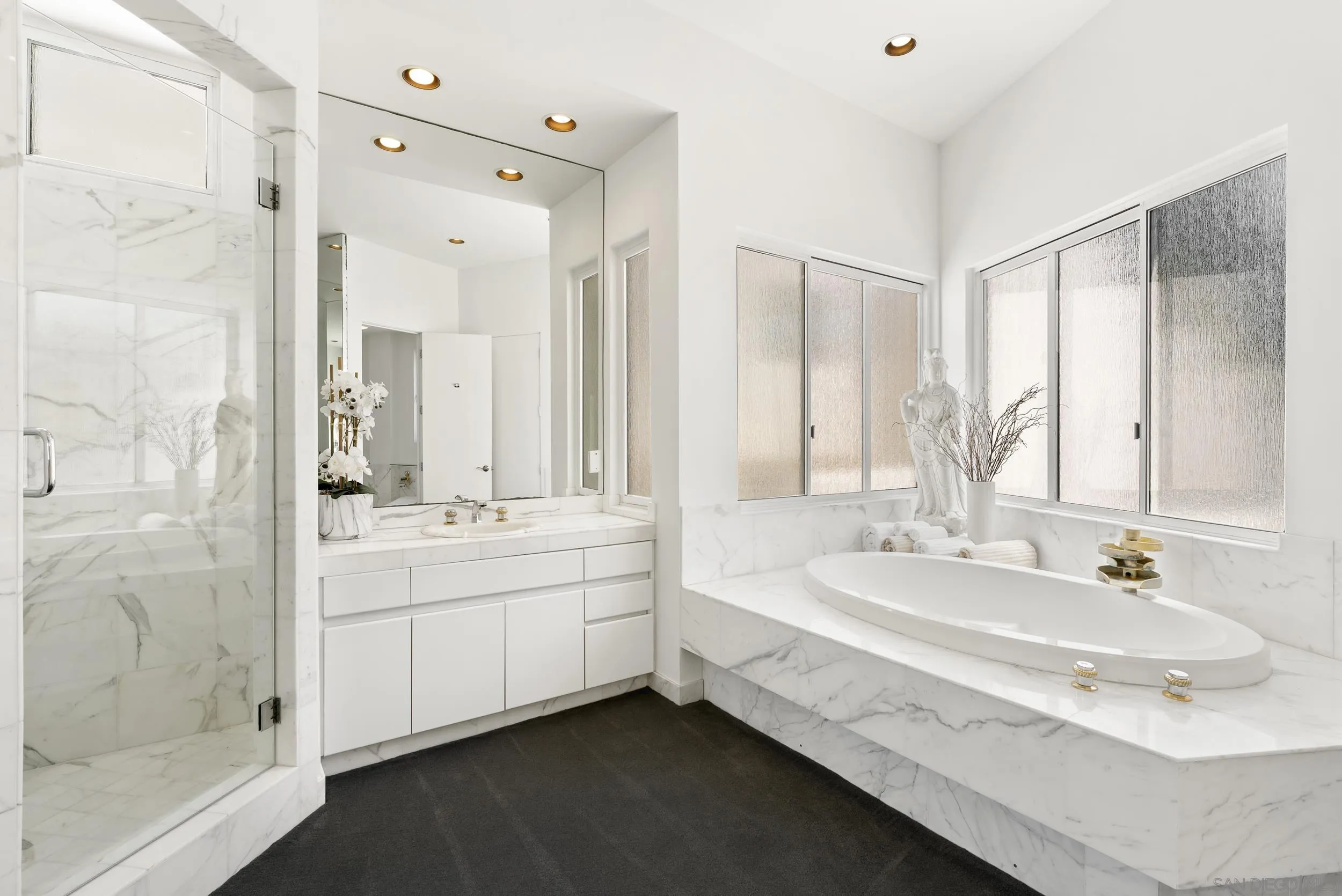 https://cdn.realtyfeed.com/cdn/127/250027089/1c77ab010a6f0d5e4ba0258d65bfb92d.webp