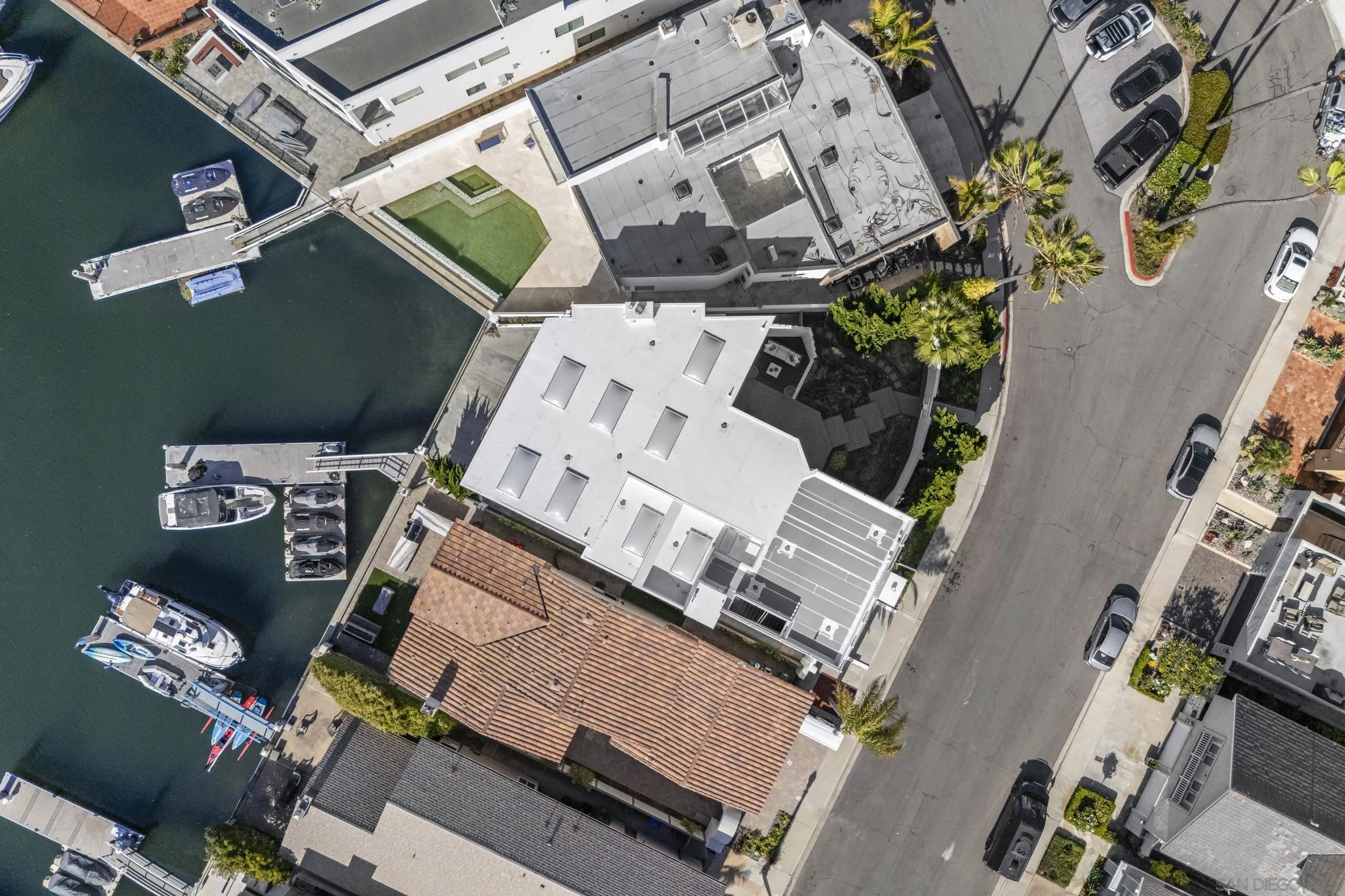 https://cdn.realtyfeed.com/cdn/127/250027089/2f5de2af6d7f25298ece23f9cdb1605c.webp