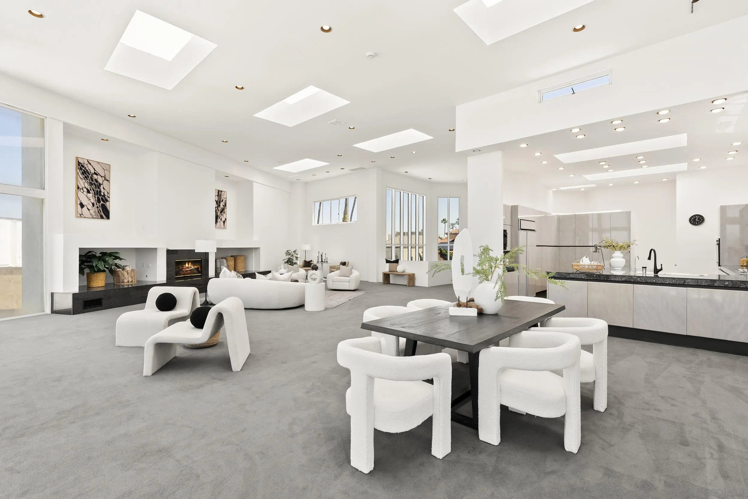 https://cdn.realtyfeed.com/cdn/127/250027089/49c3a62501184b20fbfcf165ea2b6f6a.webp