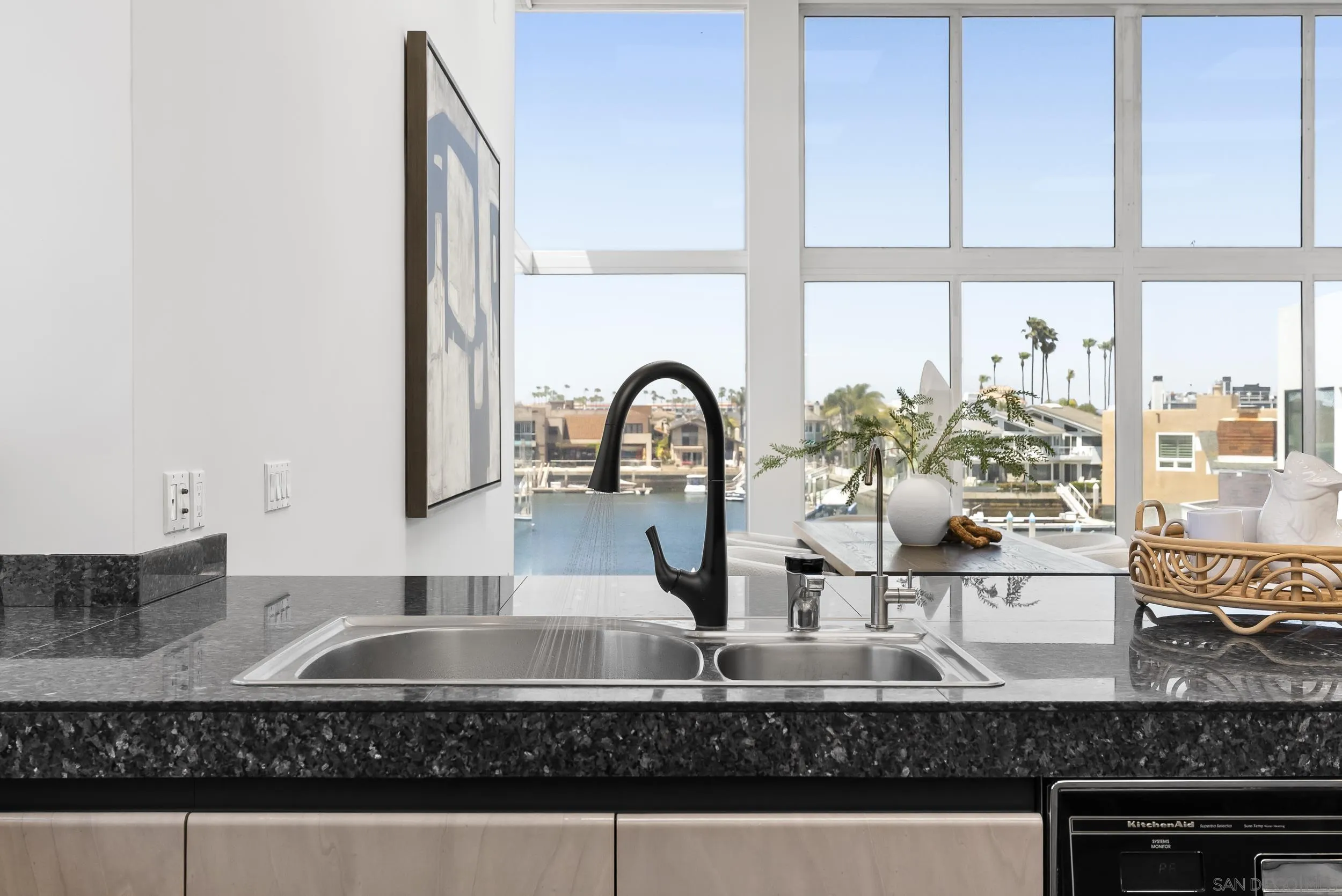 https://cdn.realtyfeed.com/cdn/127/250027089/668434436add6e48e781e1459b7532b8.webp