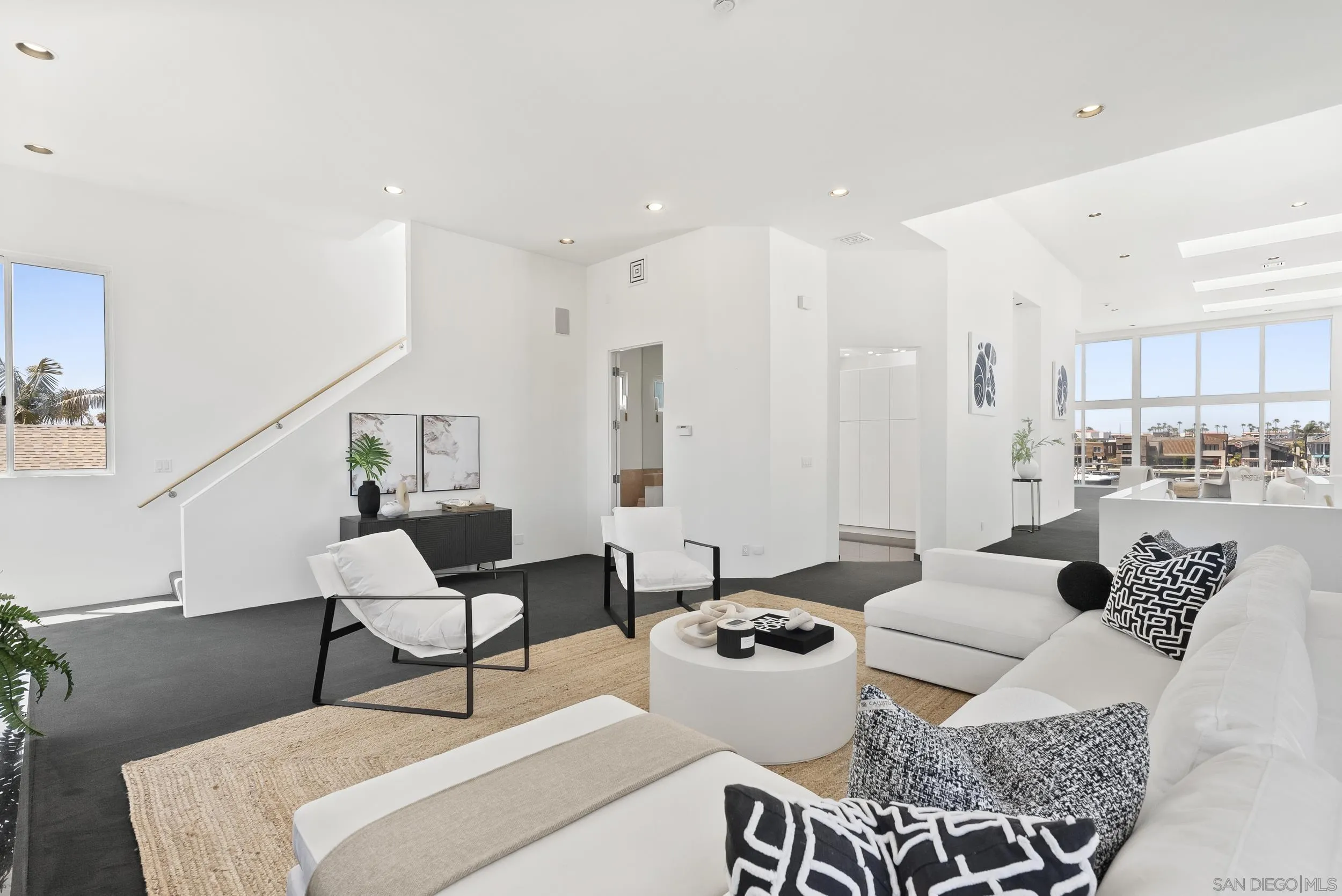 https://cdn.realtyfeed.com/cdn/127/250027089/79f699a809fc80c2f694fe3dcc74cecf.webp