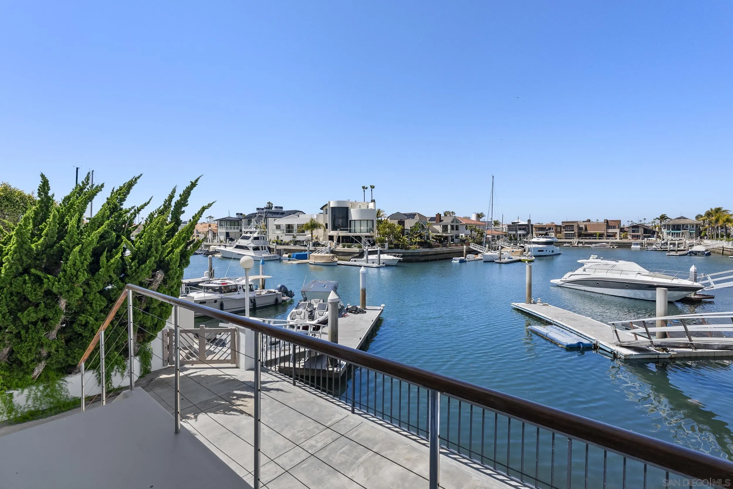 https://cdn.realtyfeed.com/cdn/127/250027089/ea709566ad60e88351c9df2a47fd45f3.webp