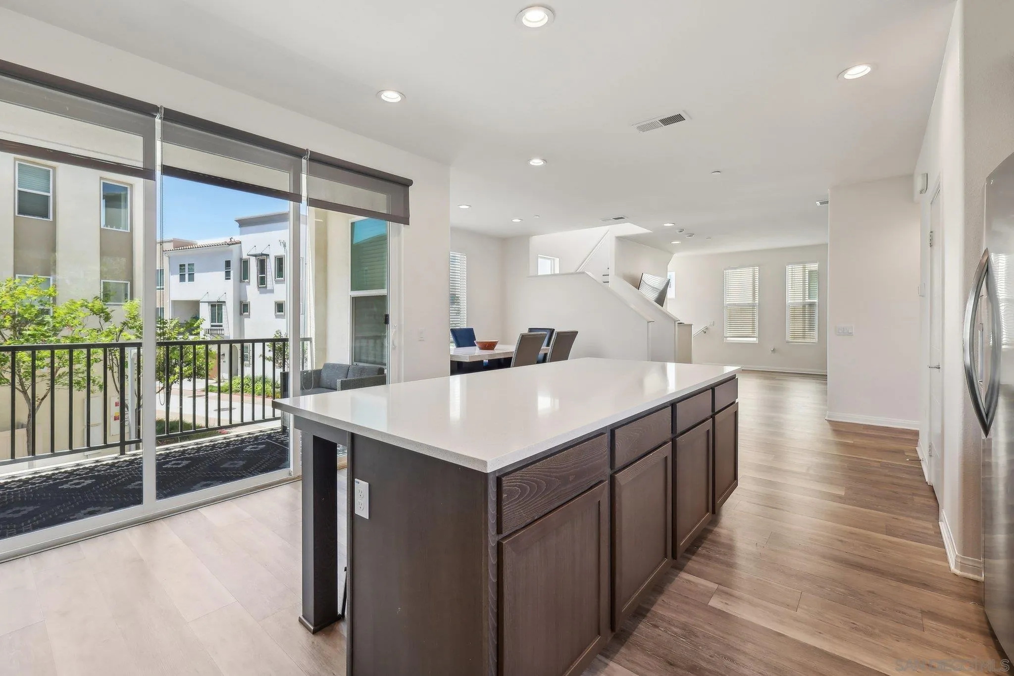Photo #5: 250027138 Listing 