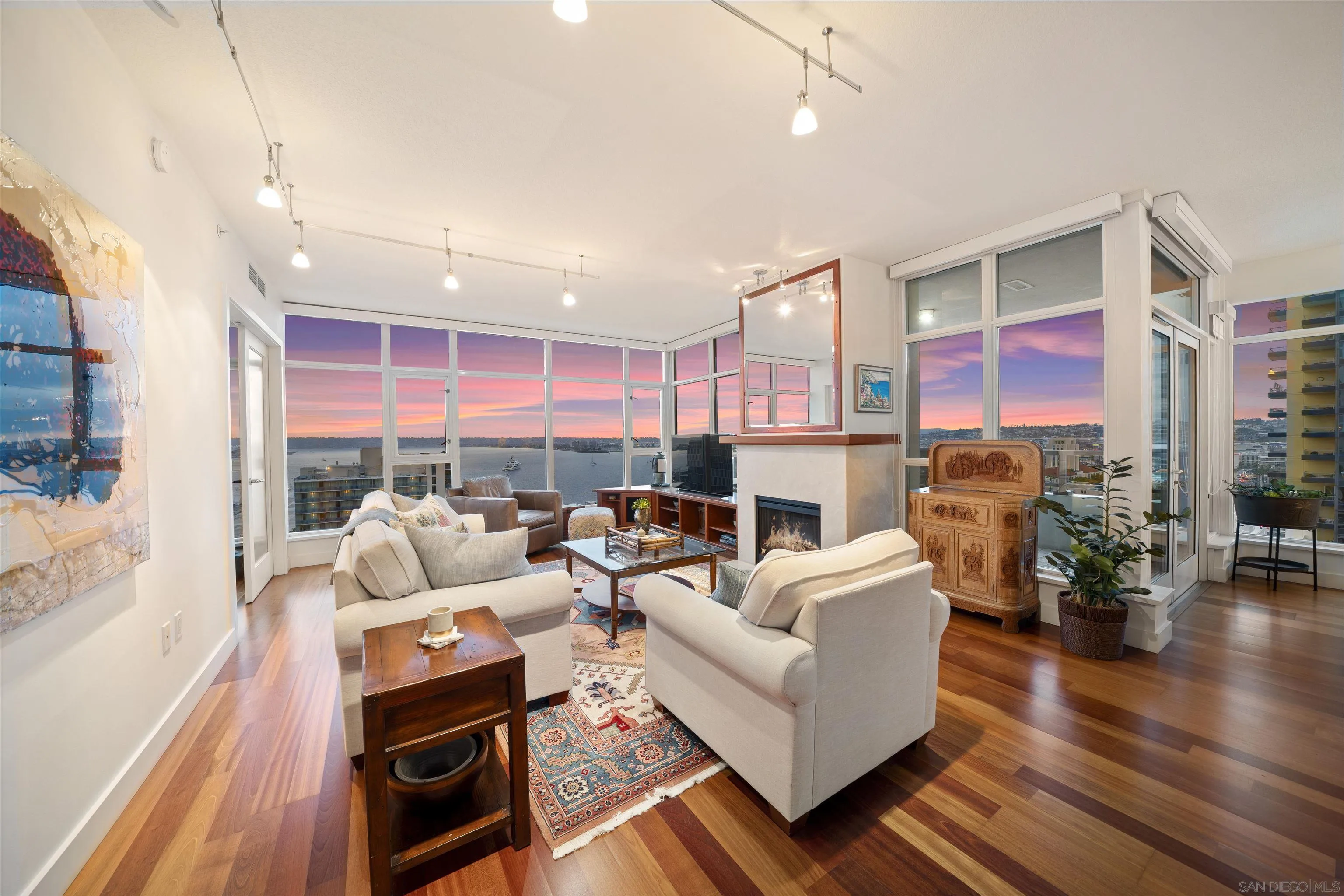 Photo #2: 250027152 Listing 