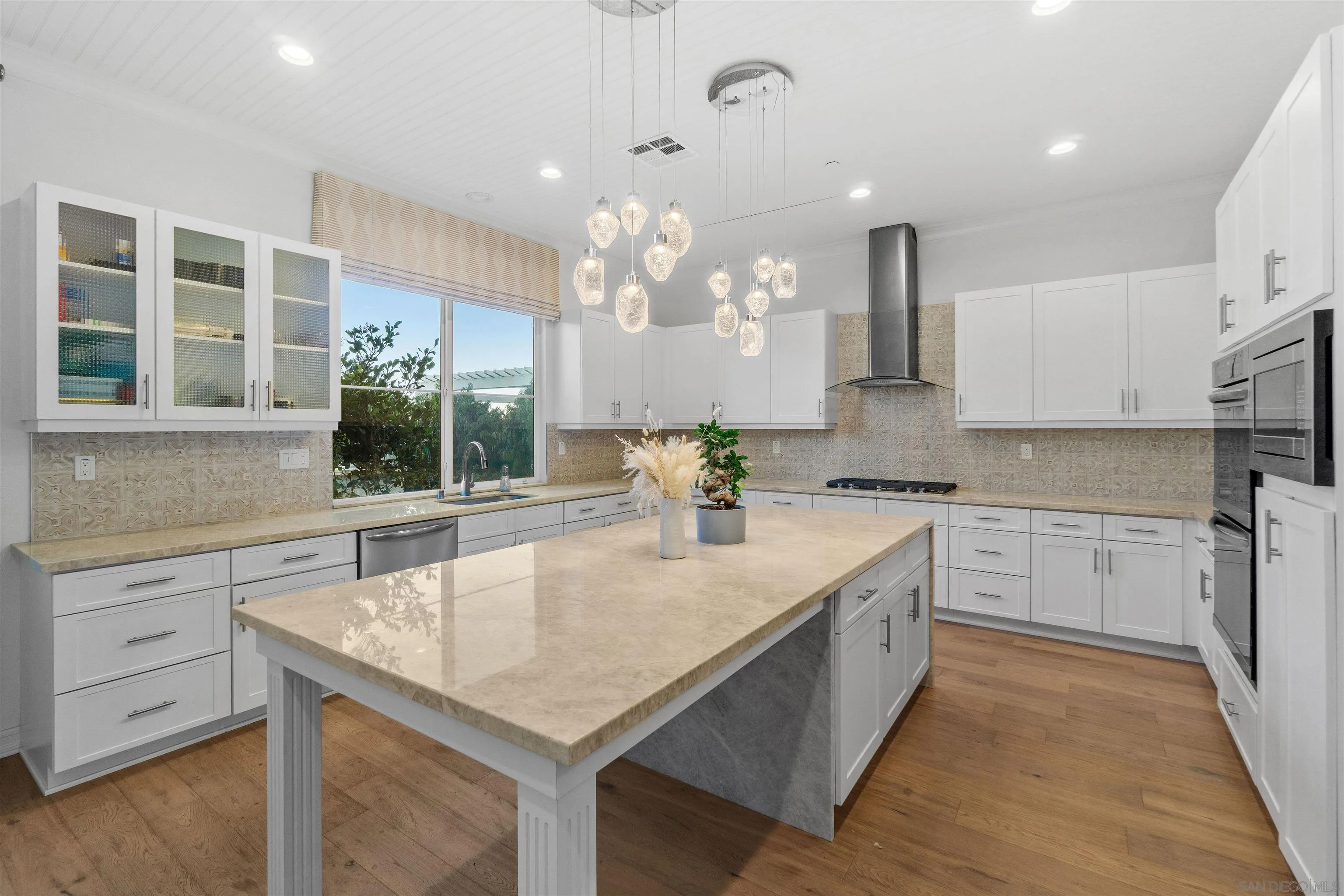 https://cdn.realtyfeed.com/cdn/127/250027159/a0971adc9d19ad7cb2b2f46067cd4d11.webp