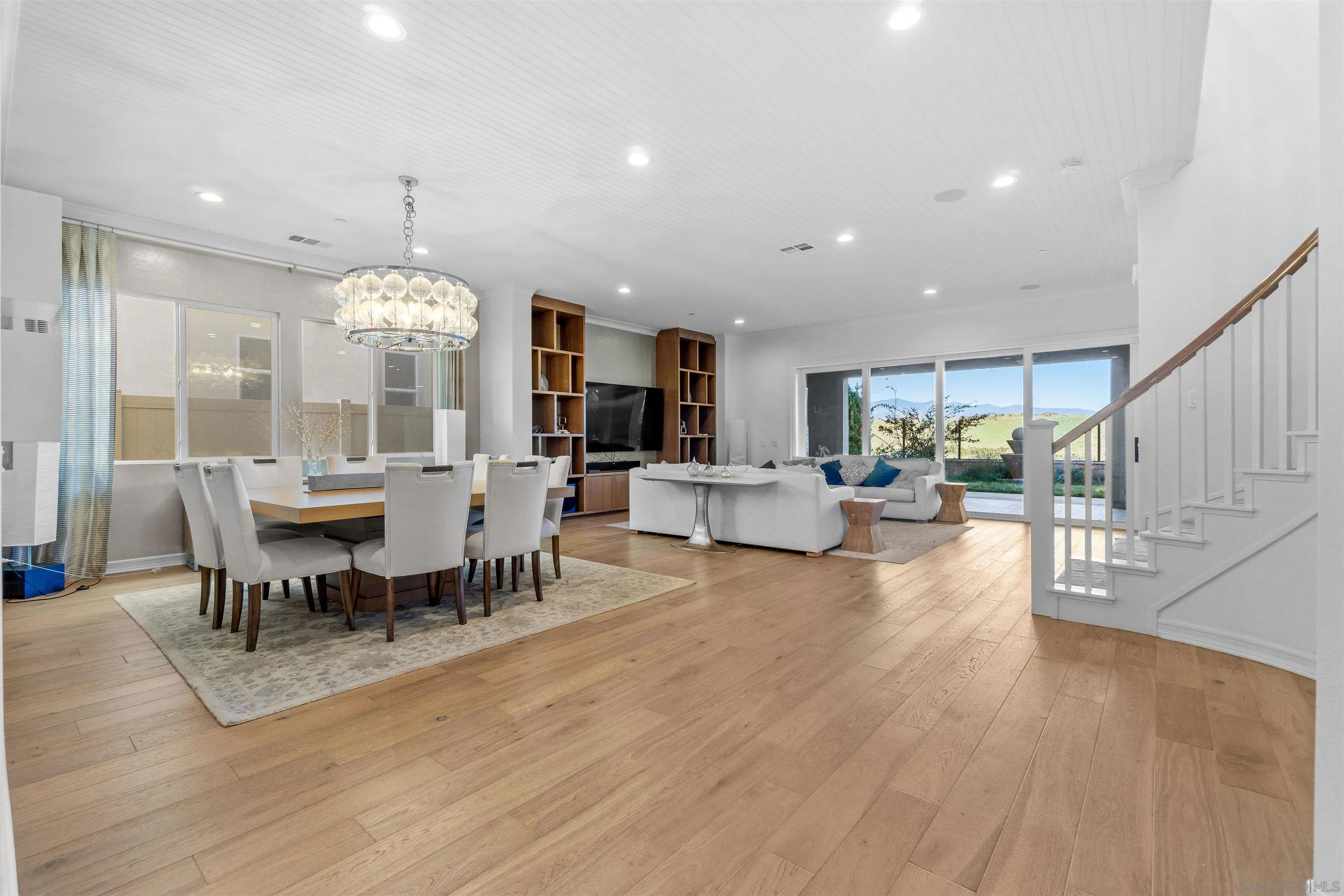 https://cdn.realtyfeed.com/cdn/127/250027159/b938e77a3aad9eeb3093e1cb27b6db0f.webp