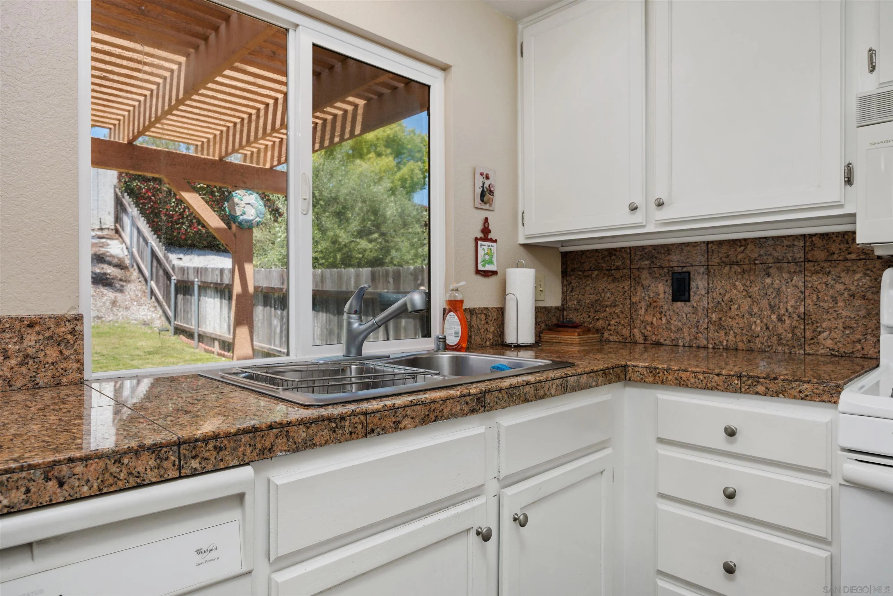 https://cdn.realtyfeed.com/cdn/127/250027169/d3c8ba6a384ad4e6bbe3cd87e34d853b.webp