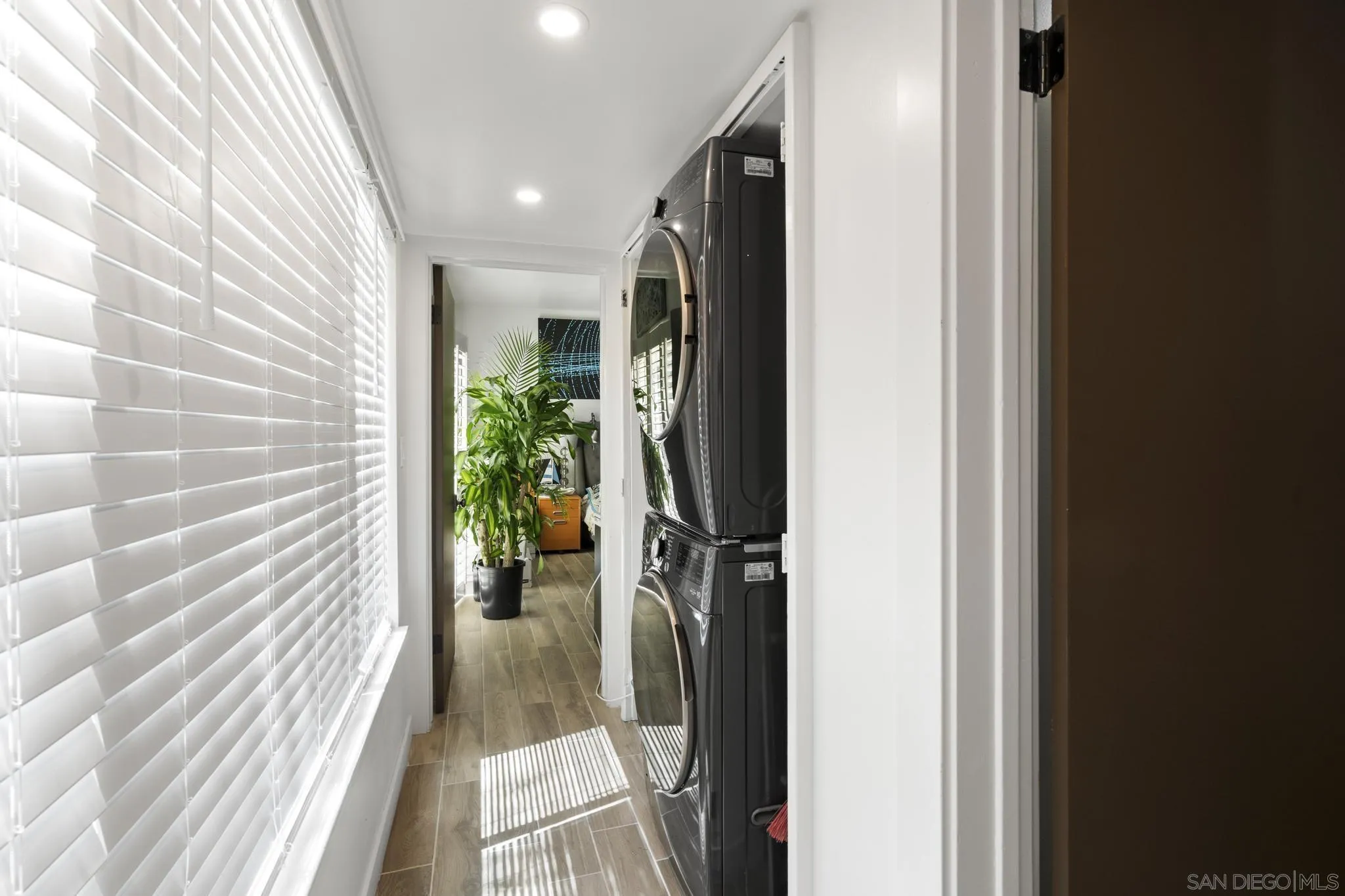 https://cdn.realtyfeed.com/cdn/127/250027174/2990d95e36afd94cc3f0104b6696960b.webp