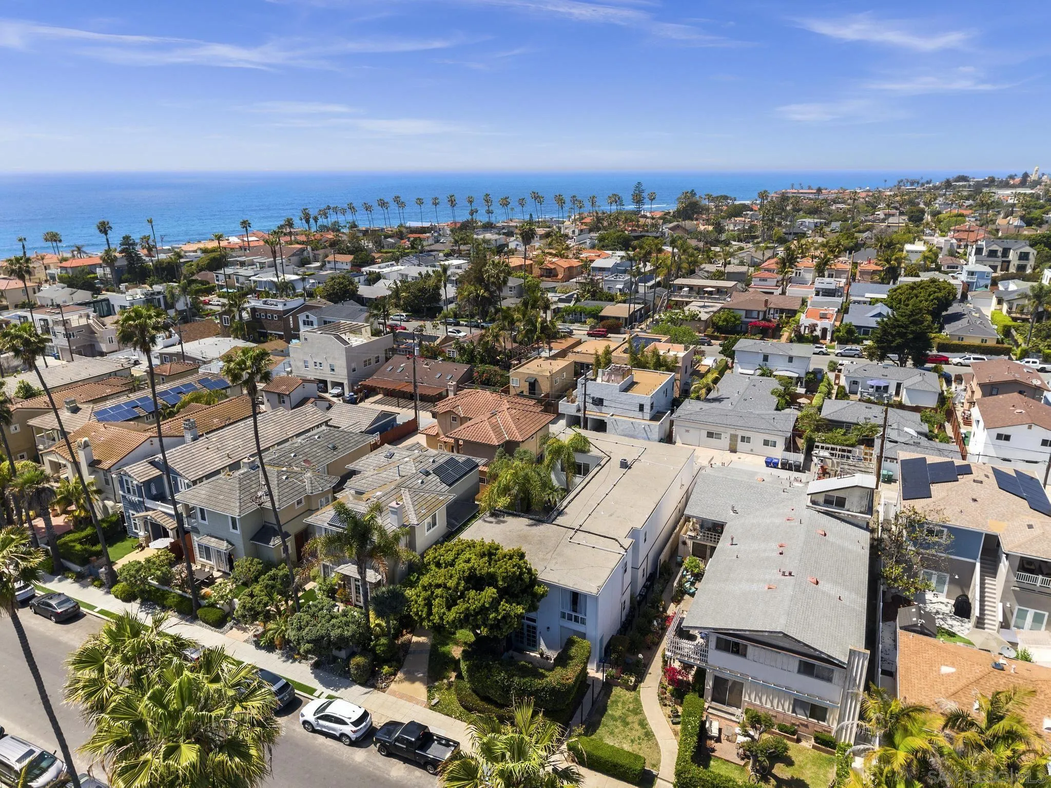 https://cdn.realtyfeed.com/cdn/127/250027174/6d56c1af8ff52994b7819dd264c54dda.webp