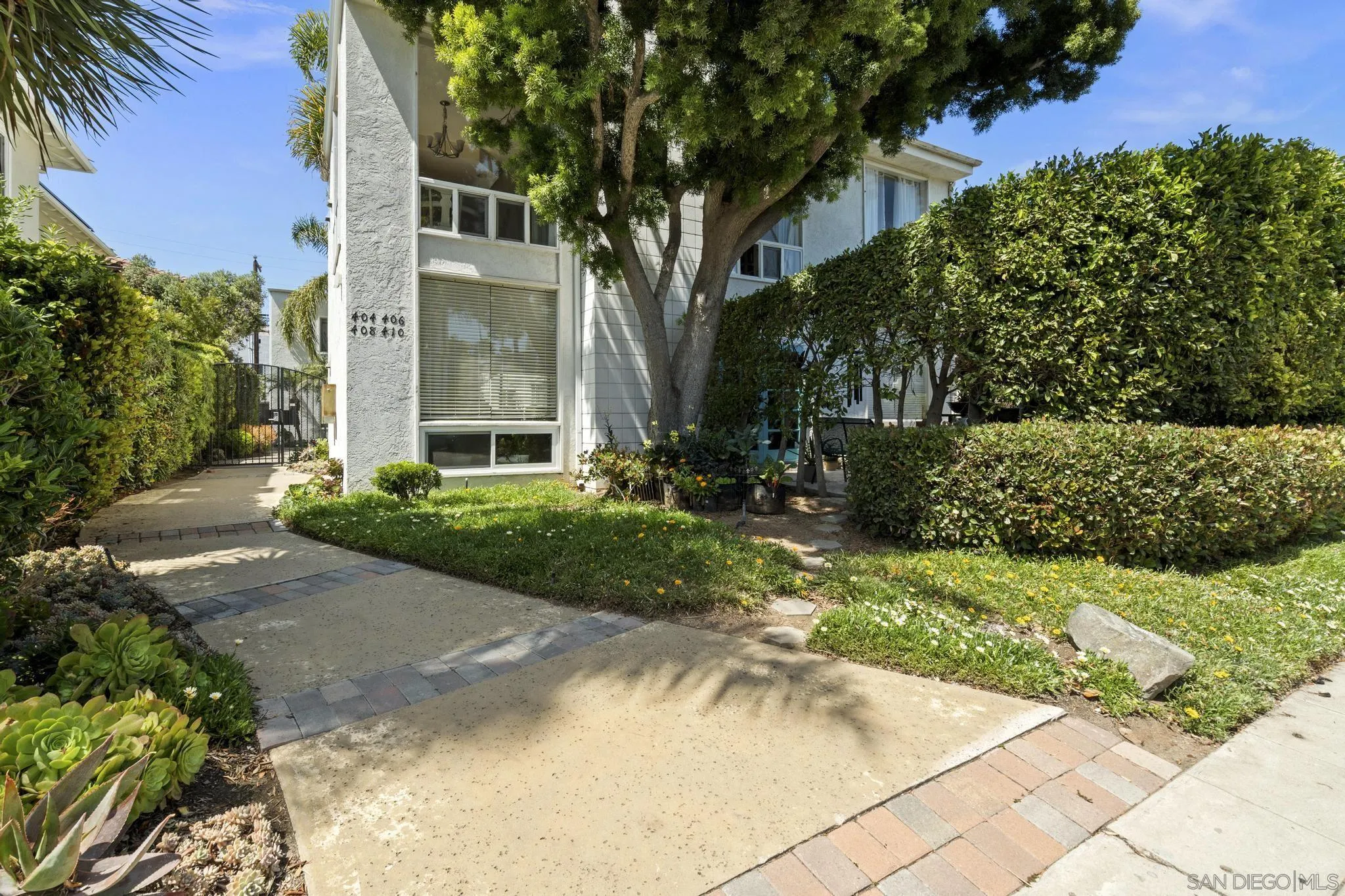 https://cdn.realtyfeed.com/cdn/127/250027174/9b5d85da158f4b6507007328bb993631.webp