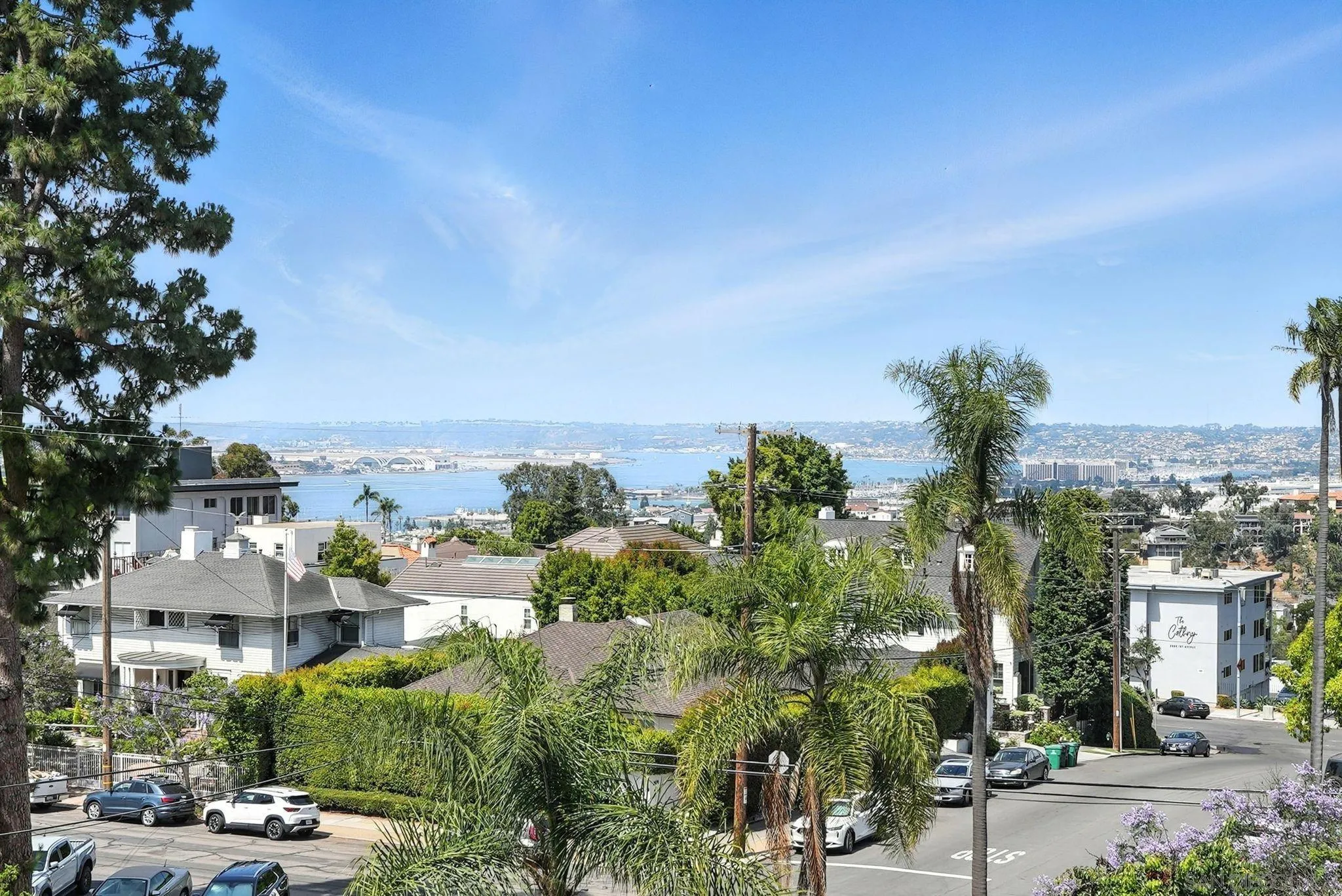 https://cdn.realtyfeed.com/cdn/127/250027181/11fa6ee84b1443a19646848393fe0032.webp