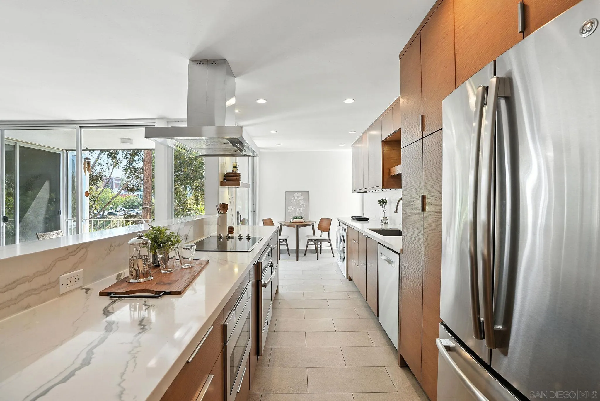 https://cdn.realtyfeed.com/cdn/127/250027181/22df8b1a7d043f2a0bac6b7515e8bec4.webp