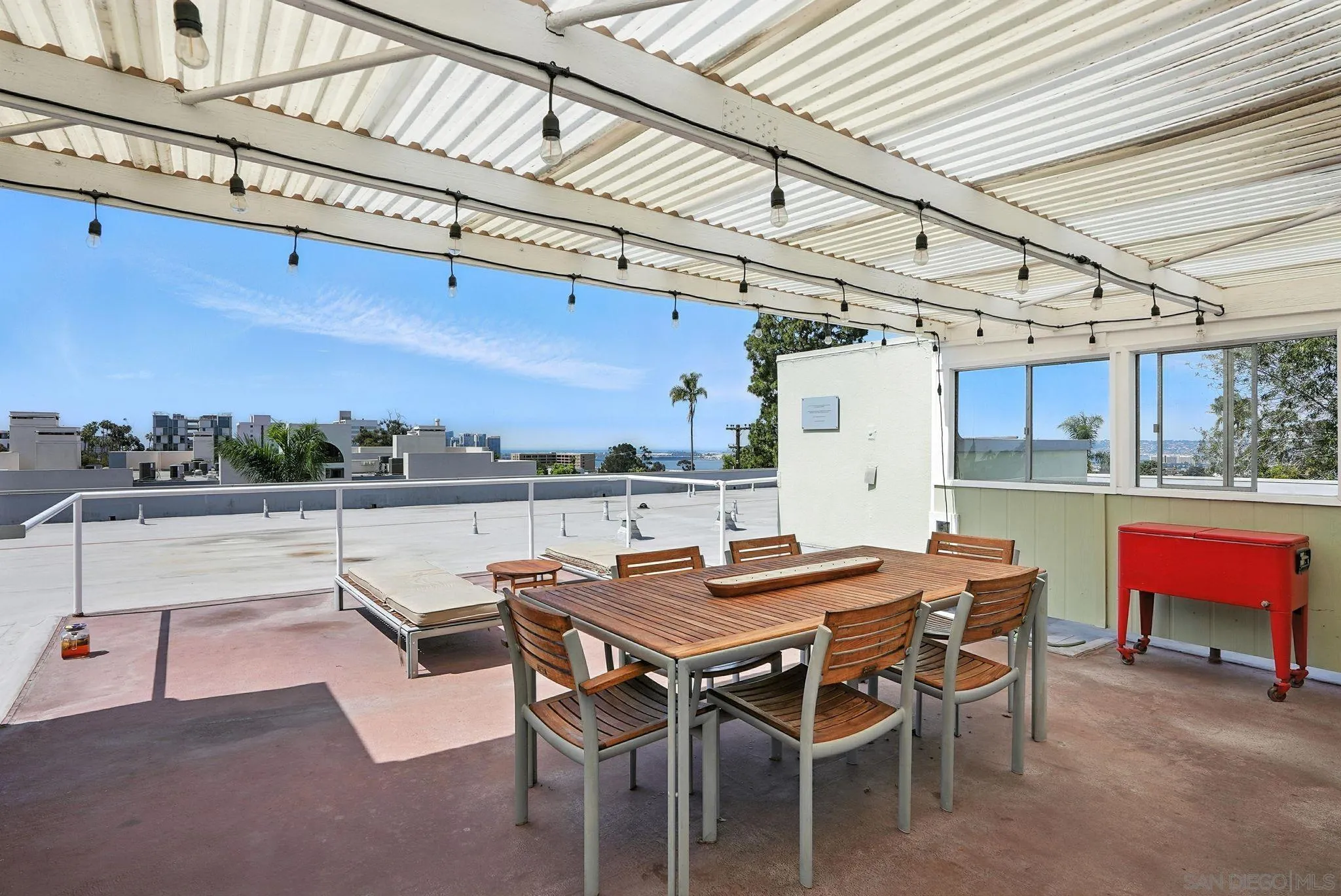 https://cdn.realtyfeed.com/cdn/127/250027181/8d15e49758593989c516b5bd82eefa36.webp