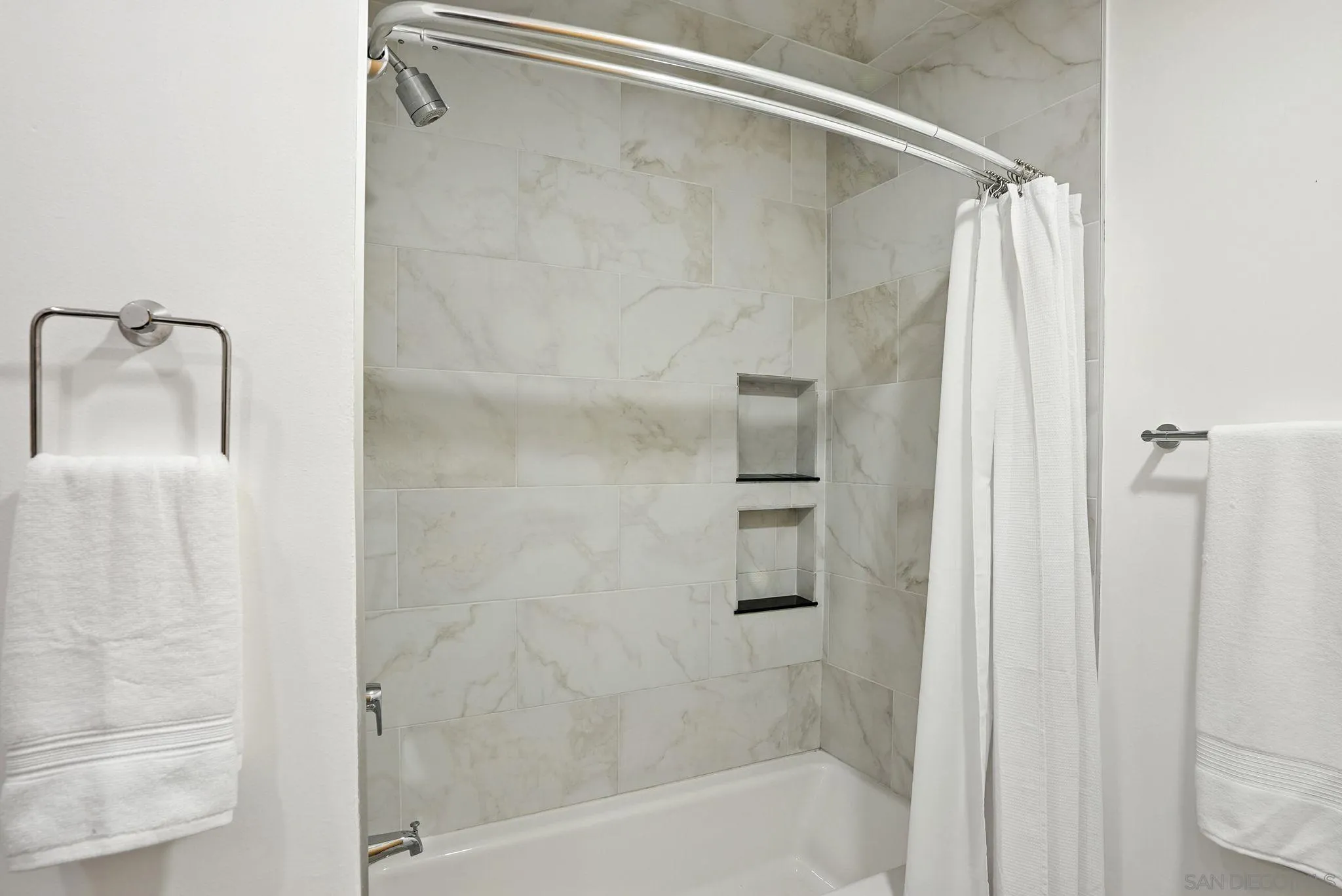 https://cdn.realtyfeed.com/cdn/127/250027181/91eabad7b080a517da5706d0240b331c.webp