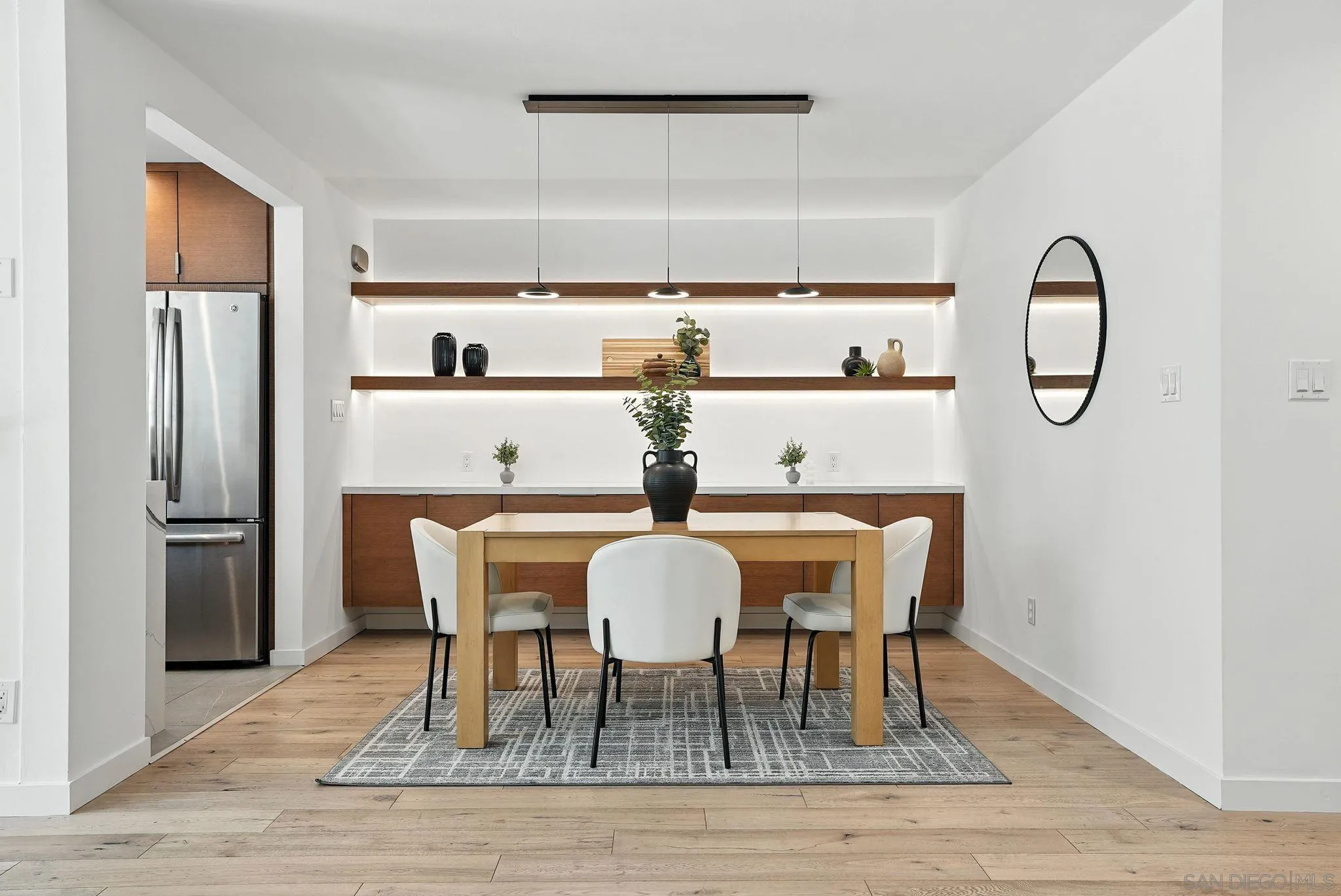https://cdn.realtyfeed.com/cdn/127/250027181/bf6b330feb1258ae0529c454ca292cf1.webp