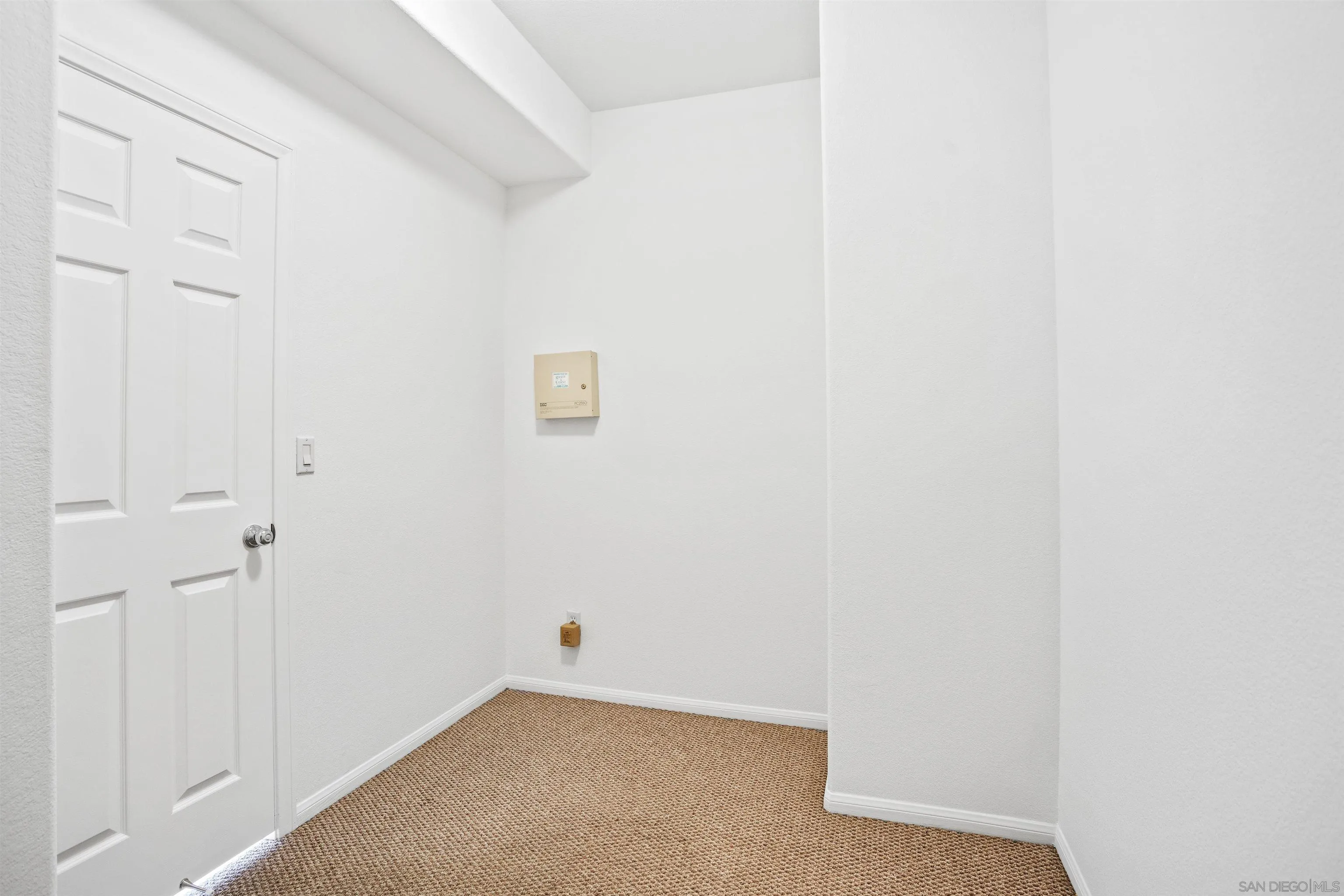 https://cdn.realtyfeed.com/cdn/127/250027201/d37a63c4e21ec043bc98bf89a4d24efd.webp