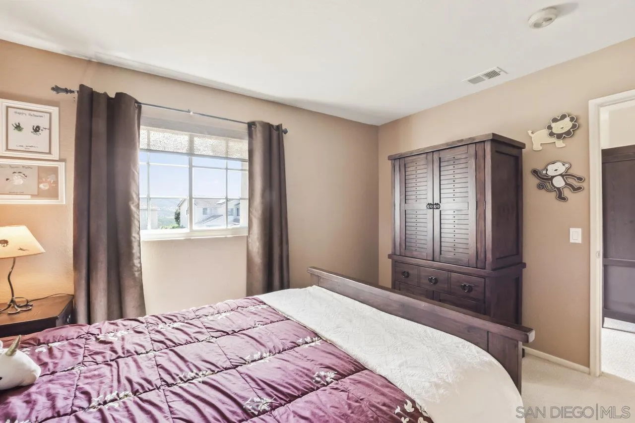 https://cdn.realtyfeed.com/cdn/127/250027222/15a610e9b8f281ab652fcd3659002462.webp