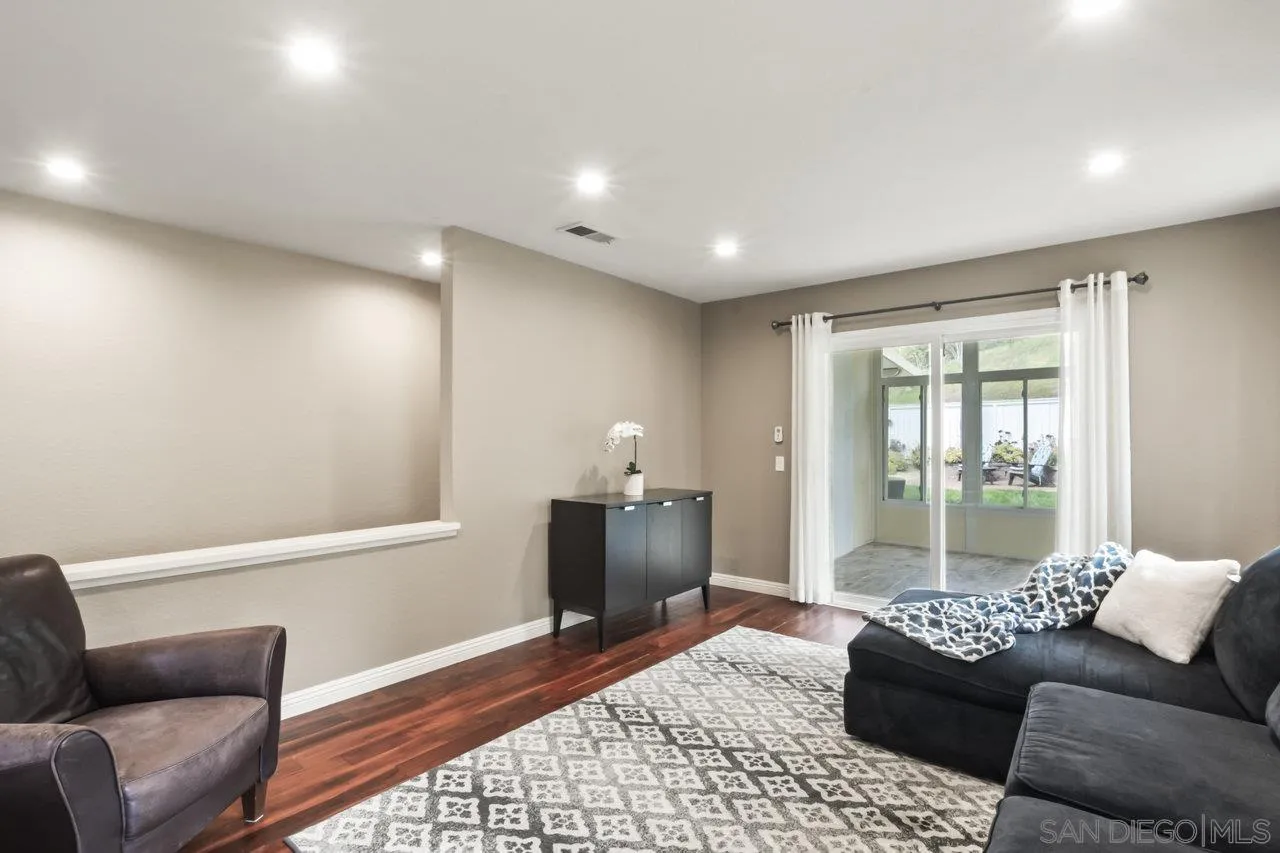 https://cdn.realtyfeed.com/cdn/127/250027222/1b0564795417aee7210246c5a334d17f.webp