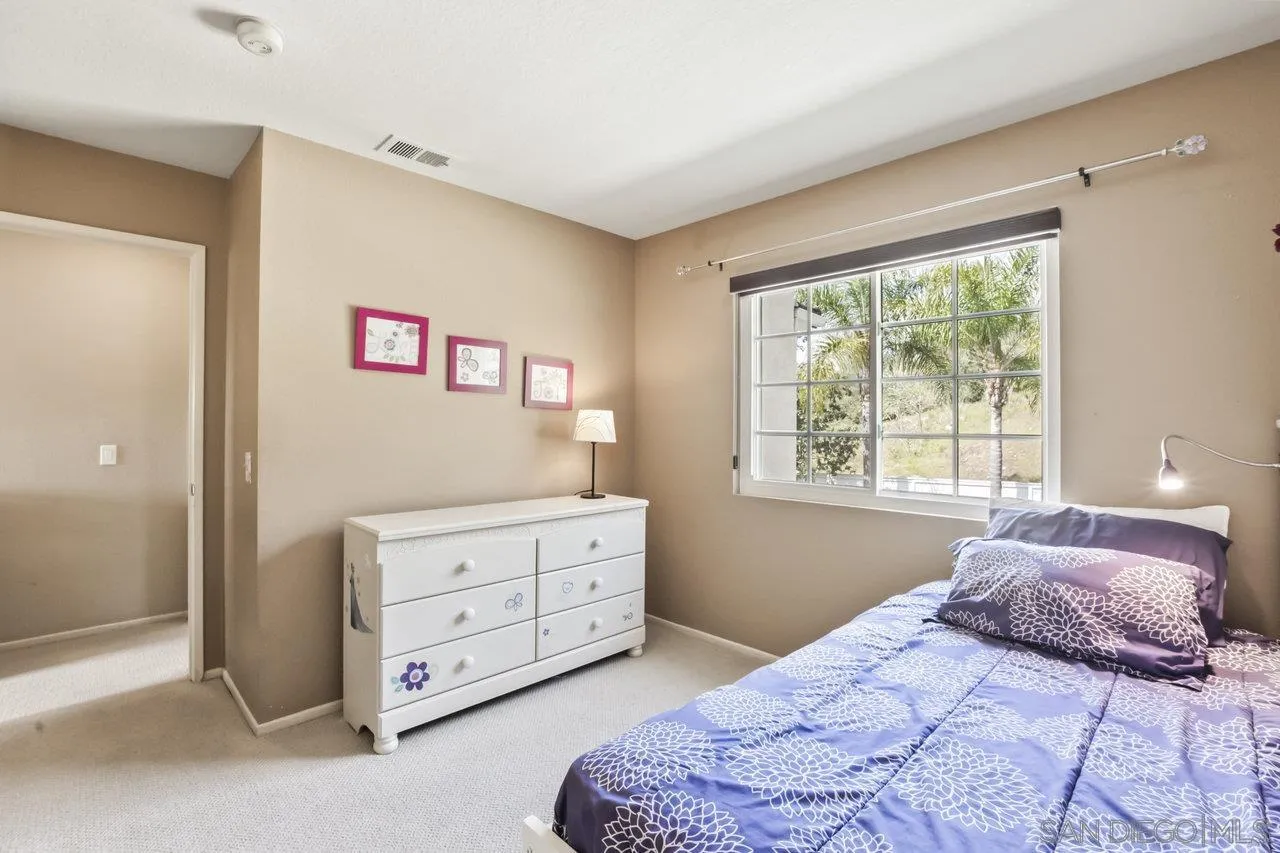 https://cdn.realtyfeed.com/cdn/127/250027222/8296501bad833432fad508f845c33f31.webp