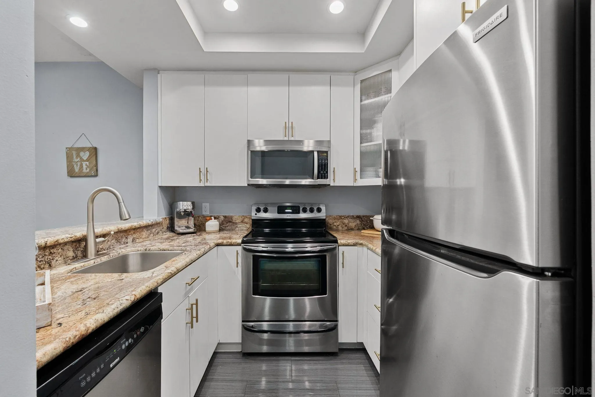 Photo #3: 250027249 Listing 