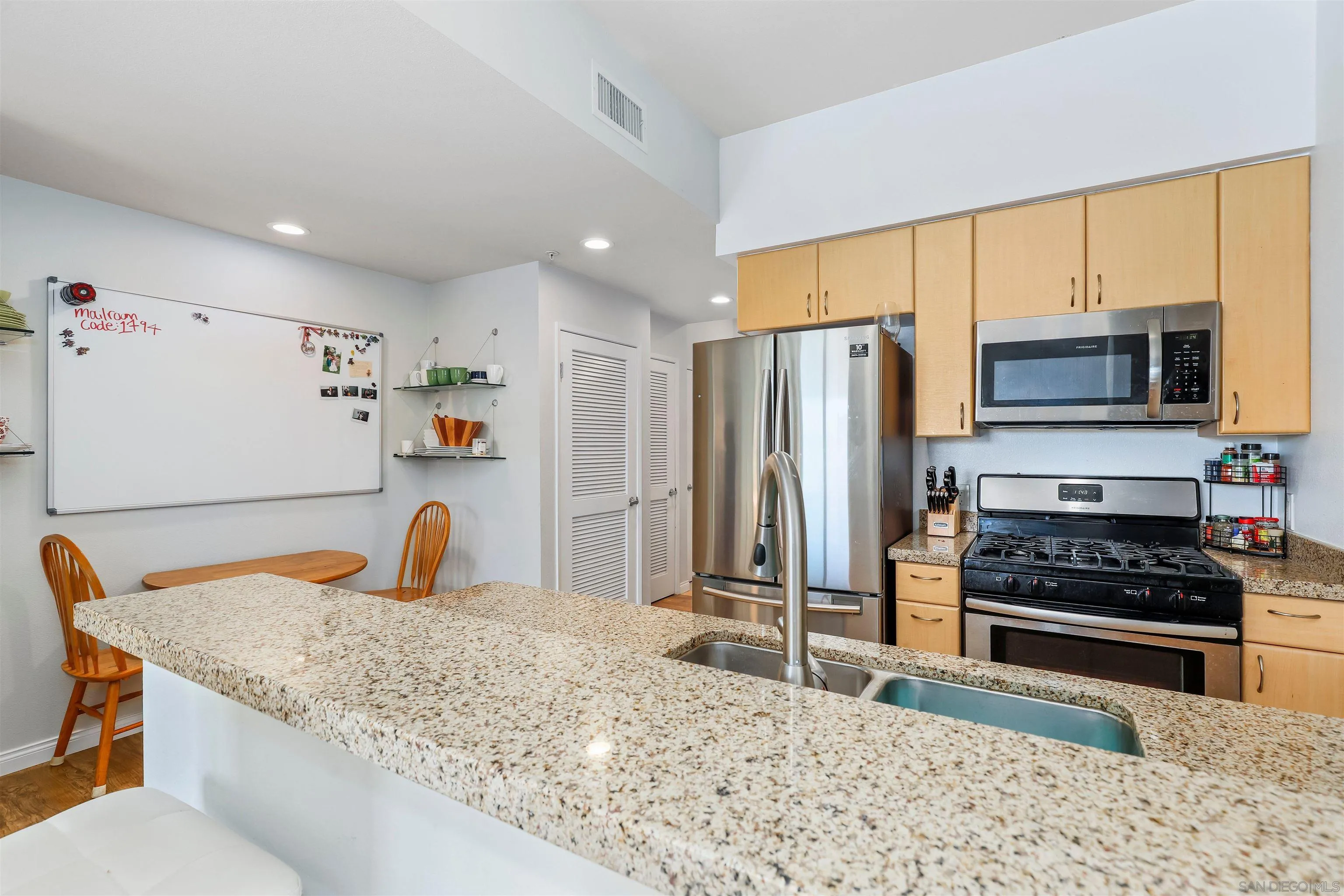 Photo #7: 250027310 Listing: Photo #7