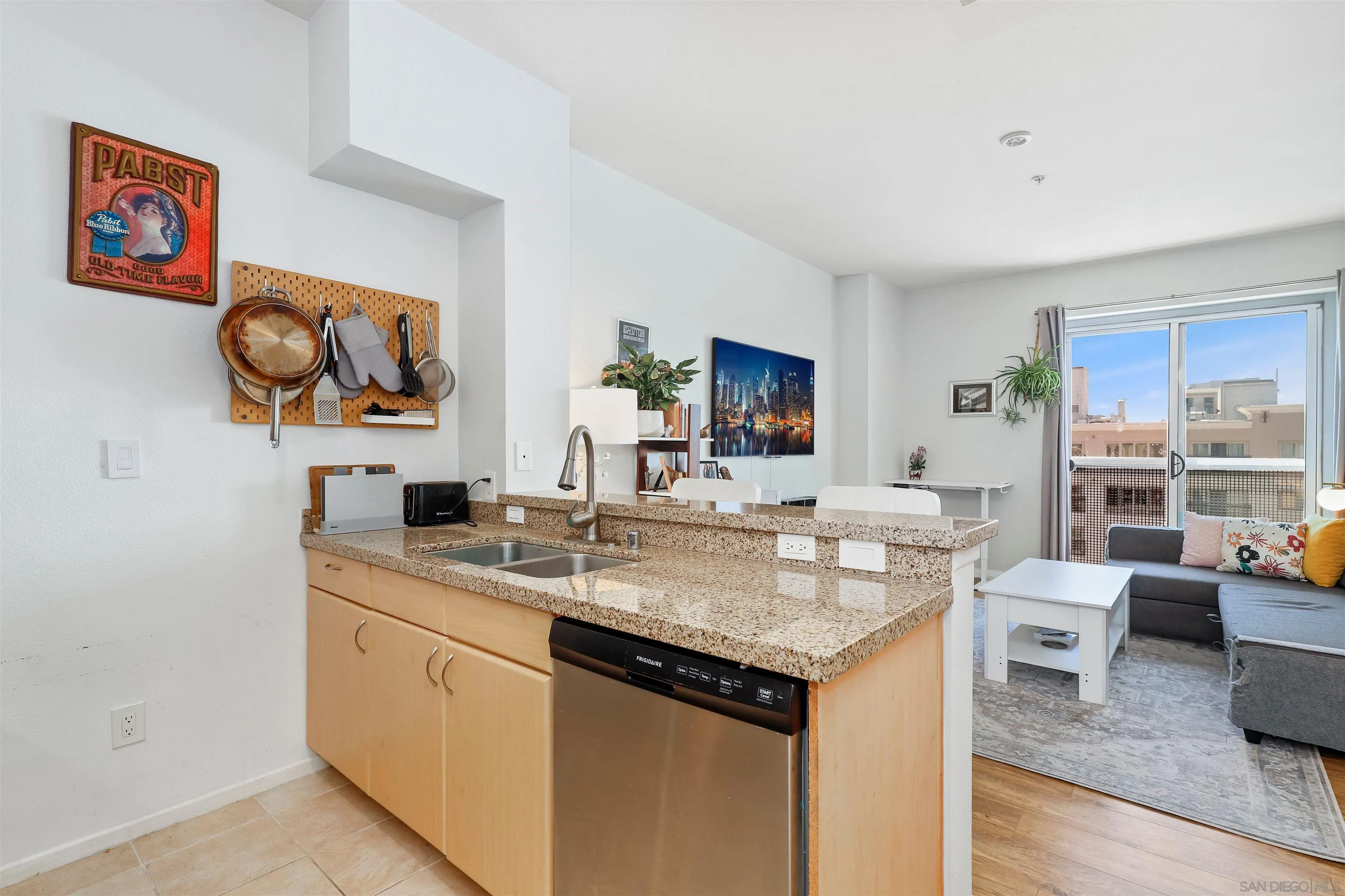Photo #6: 250027310 Listing 