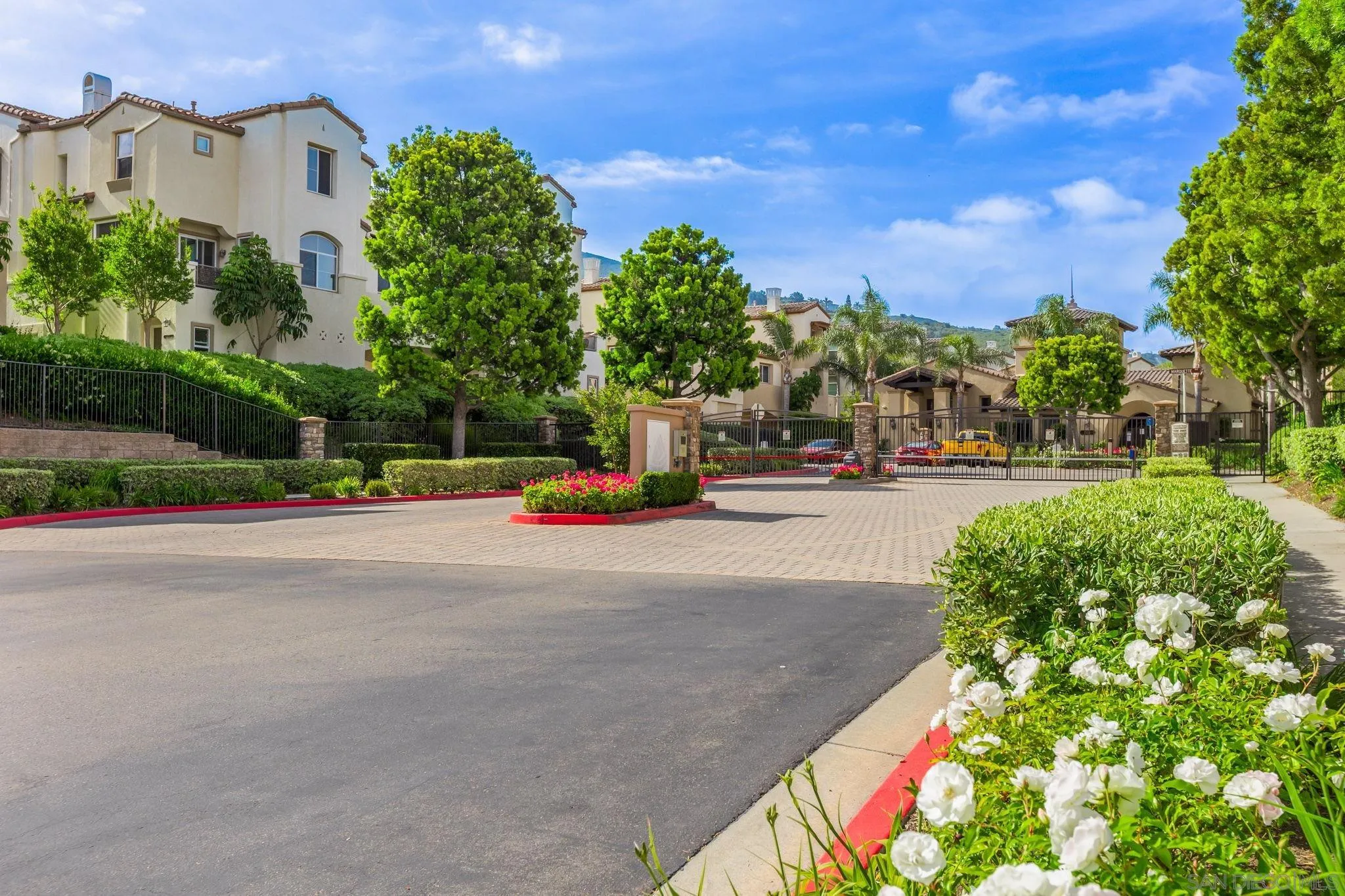Photo #3: 250027336 Listing 