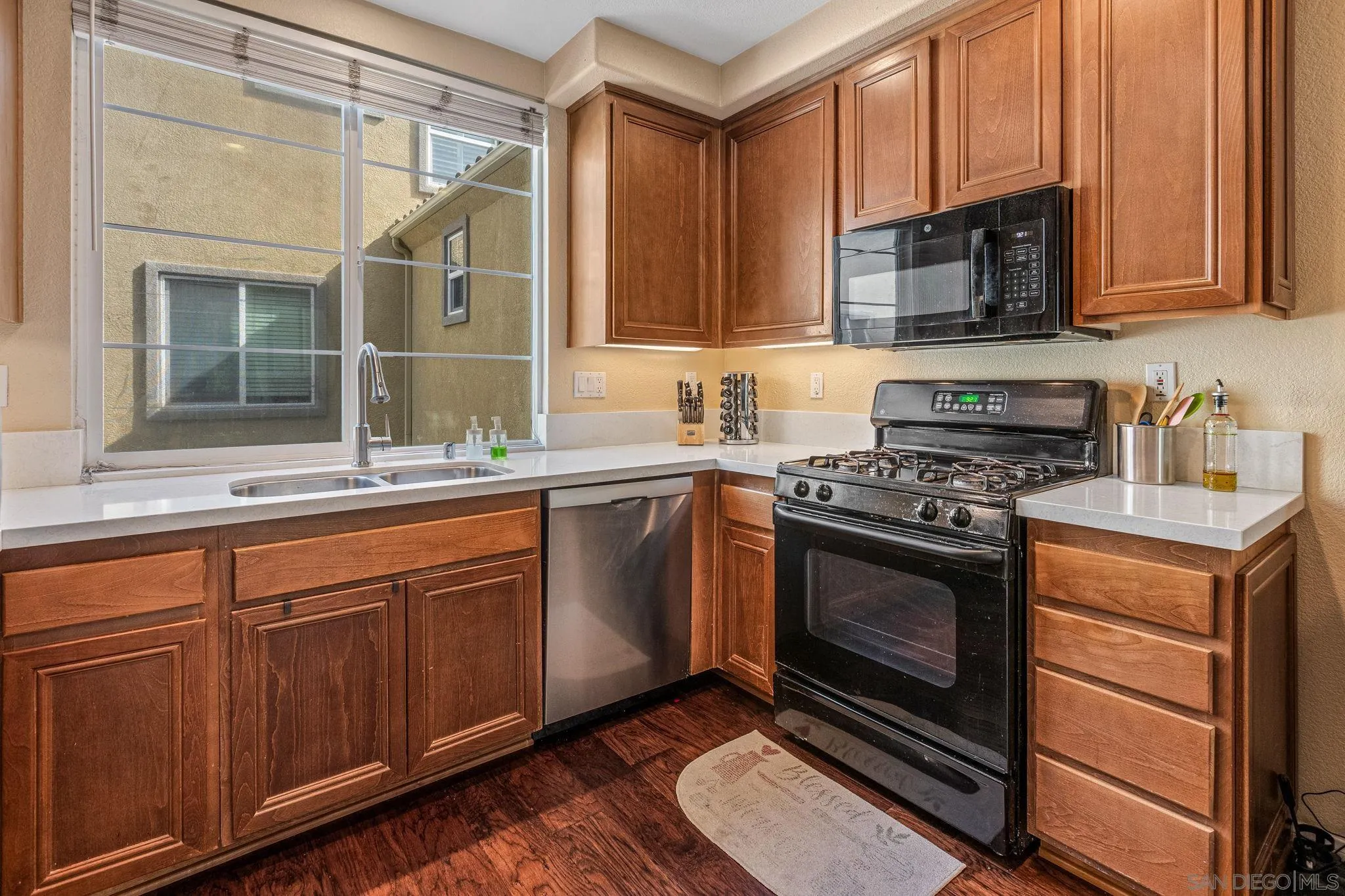 Photo #10: 250027336 Listing: Photo #10