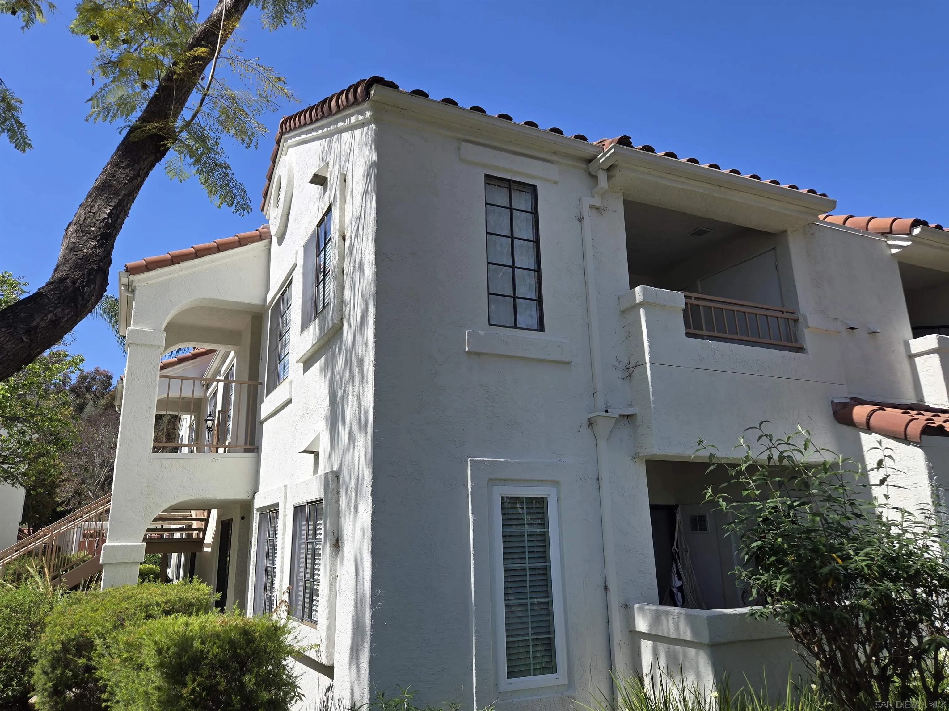 Photo #2: 250027384 Listing 