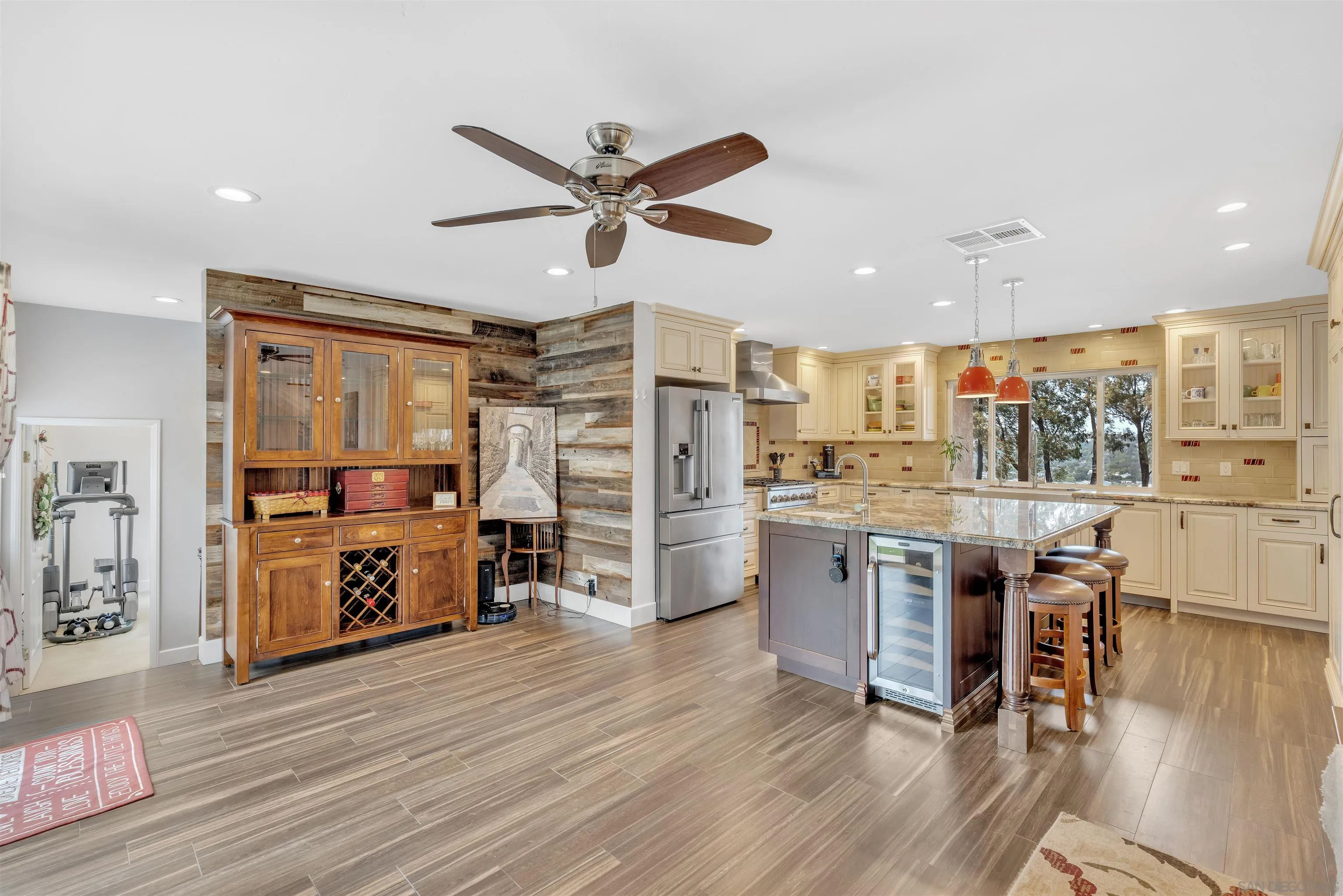 https://cdn.realtyfeed.com/cdn/127/250027386/b4332f1a96d2b010b7ac58a4f9a670f7.webp