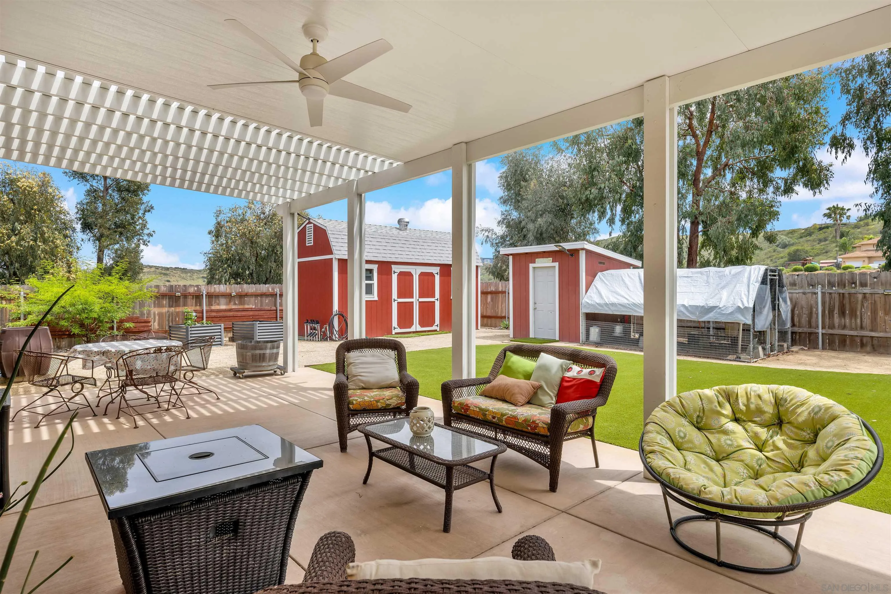 https://cdn.realtyfeed.com/cdn/127/250027386/ee99b2ead1d7bc3d04a4ca7d72b0445b.webp