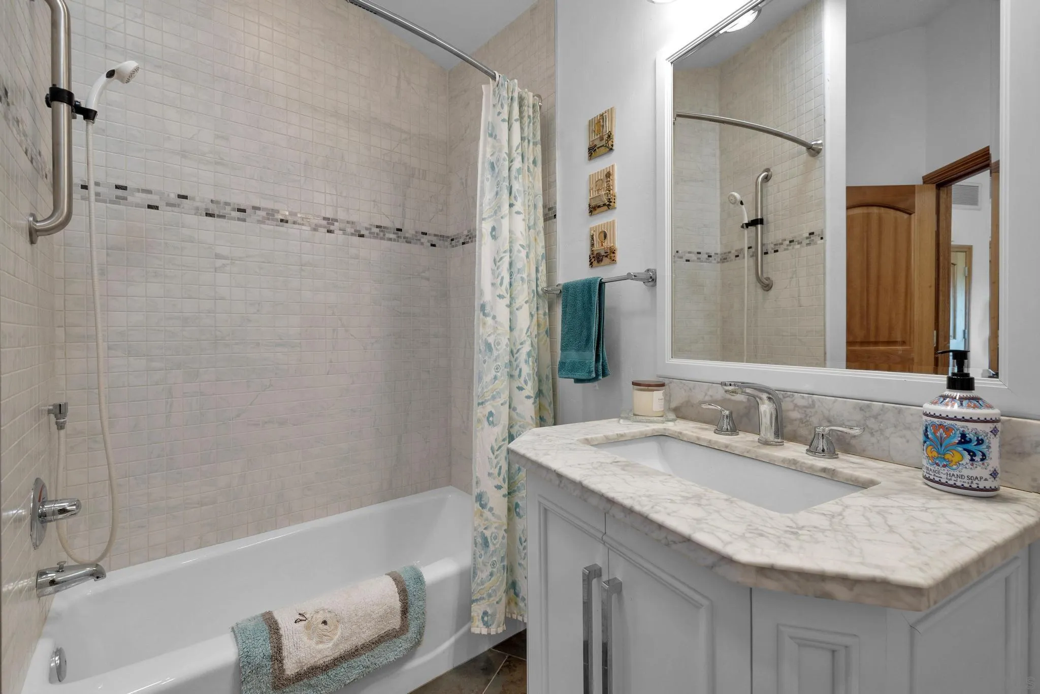 https://cdn.realtyfeed.com/cdn/127/250027409/4f183b1b16b4ebb269fc0bb46c178fe0.webp
