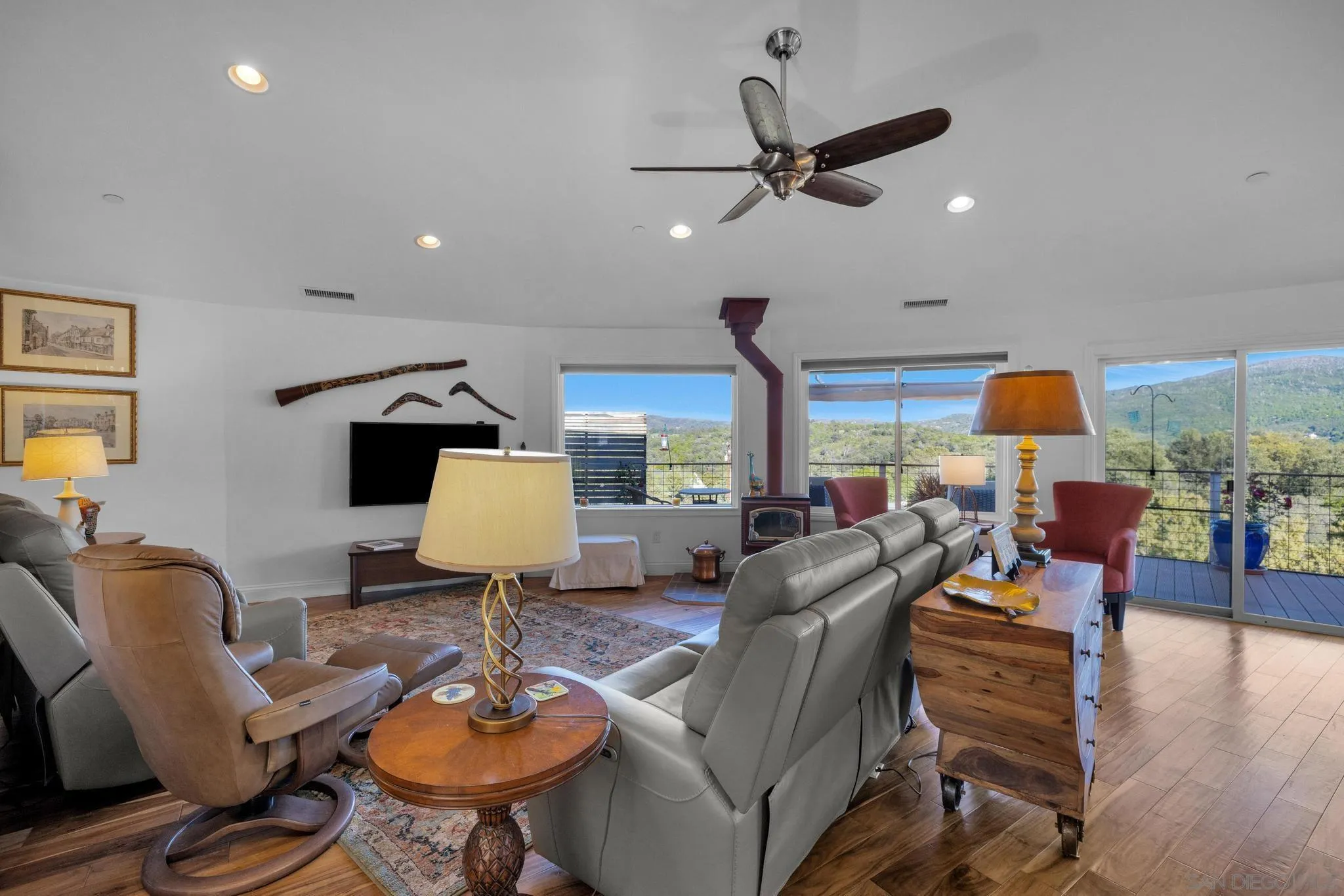 https://cdn.realtyfeed.com/cdn/127/250027409/6e5cc2e2e12966b2a302ced9b29ed575.webp